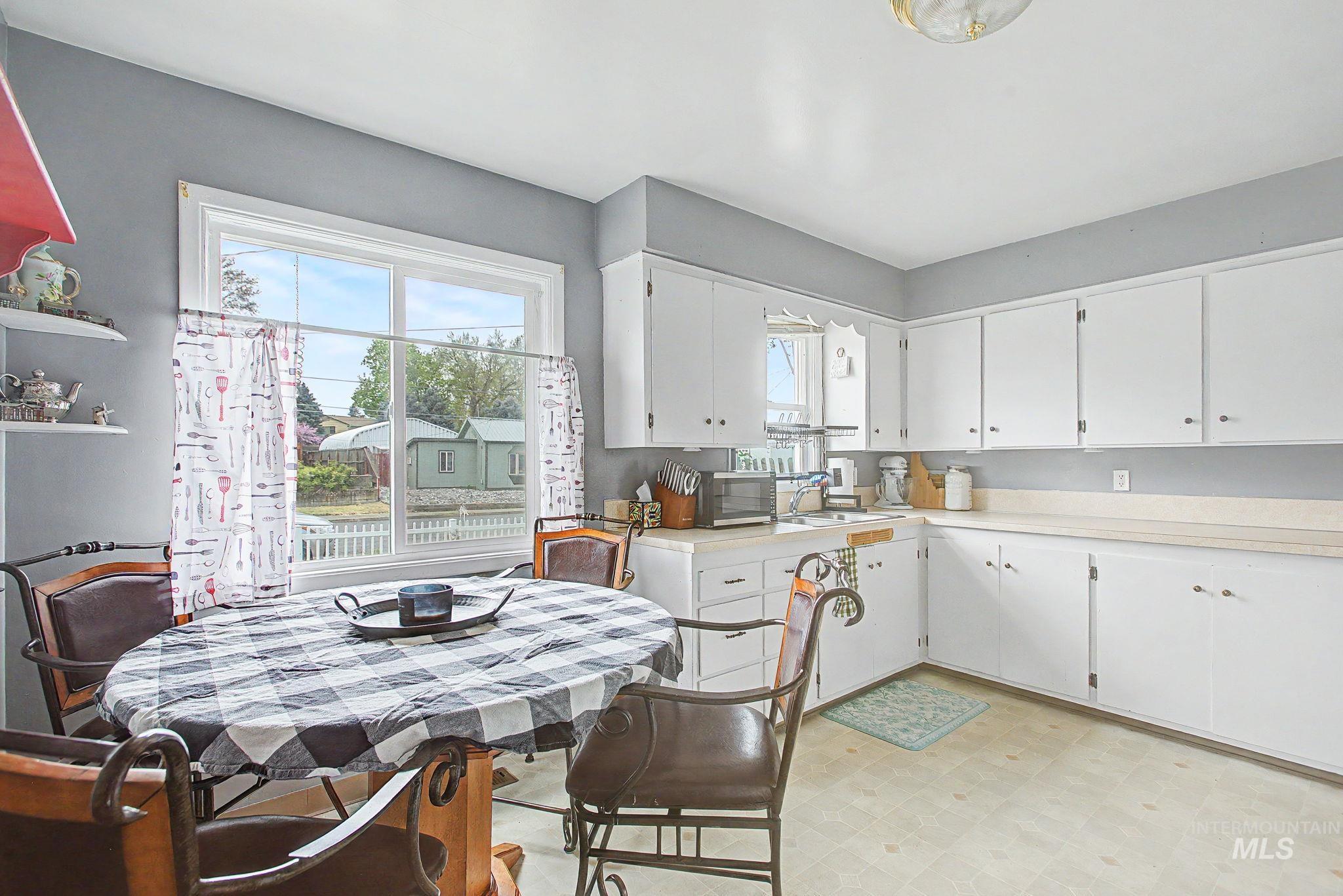 2325 8th Avenue, Lewiston, Idaho 83501, 3 Bedrooms, 1.5 Bathrooms, Residential For Sale, Price $325,000, 98983848