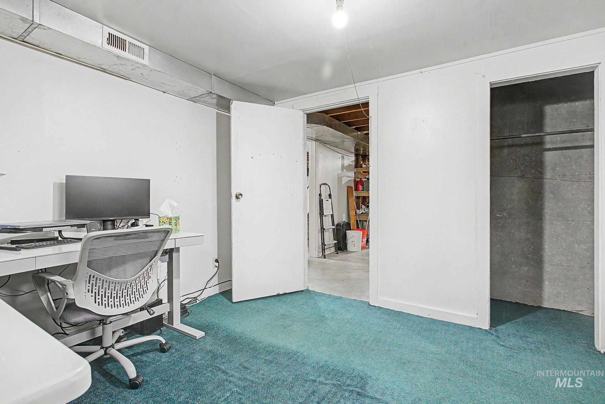 2325 8th Avenue, Lewiston, Idaho 83501, 3 Bedrooms, 1.5 Bathrooms, Residential For Sale, Price $325,000, 98983848