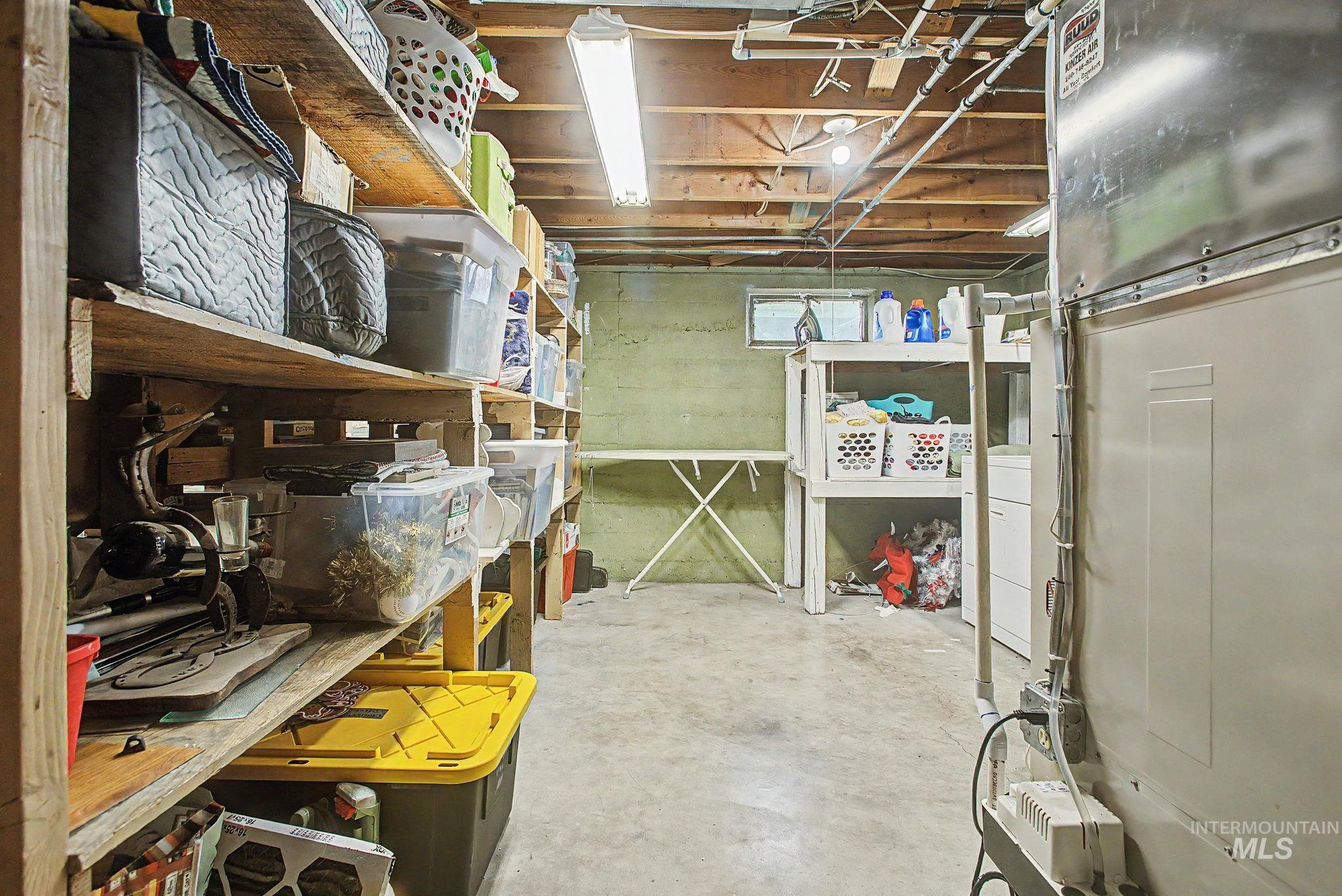 2325 8th Avenue, Lewiston, Idaho 83501, 3 Bedrooms, 1.5 Bathrooms, Residential For Sale, Price $325,000, 98983848