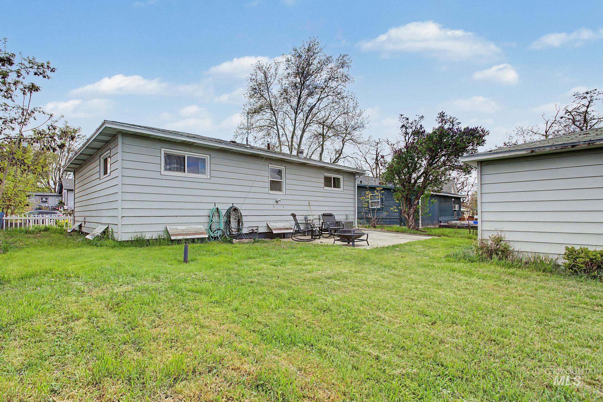 2325 8th Avenue, Lewiston, Idaho 83501, 3 Bedrooms, 1.5 Bathrooms, Residential For Sale, Price $325,000, 98983848