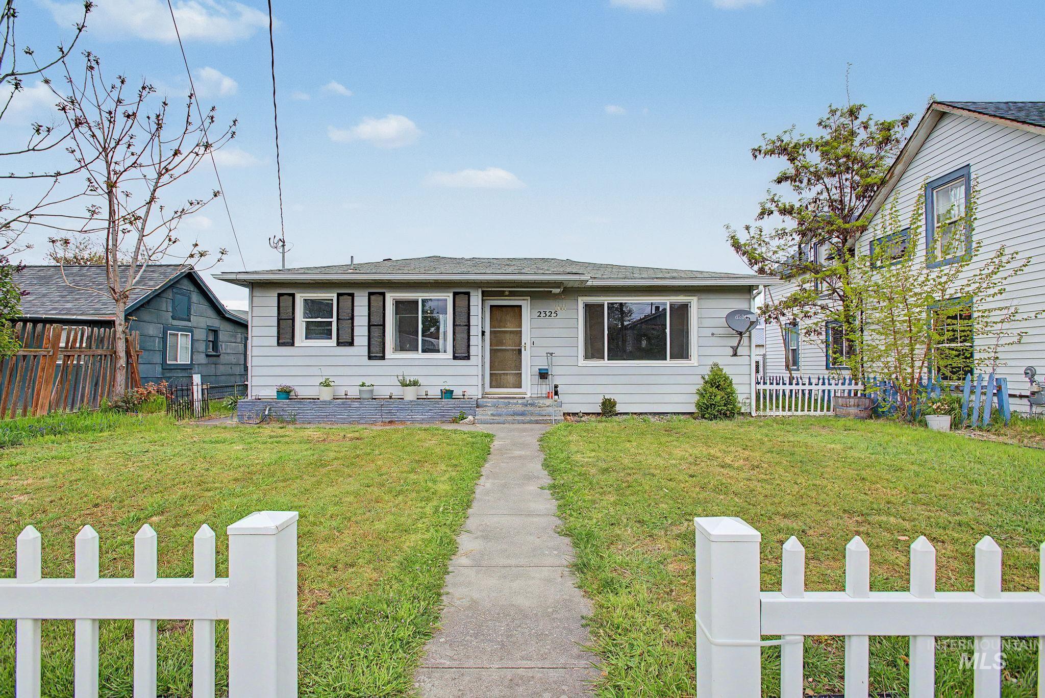 2325 8th Avenue, Lewiston, Idaho 83501, 3 Bedrooms, 1.5 Bathrooms, Residential For Sale, Price $325,000, 98983848