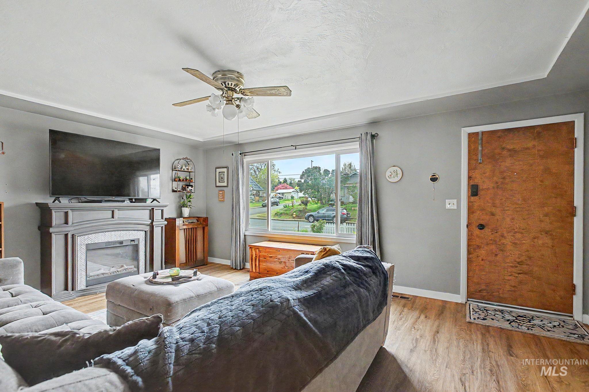 2325 8th Avenue, Lewiston, Idaho 83501, 3 Bedrooms, 1.5 Bathrooms, Residential For Sale, Price $325,000, 98983848