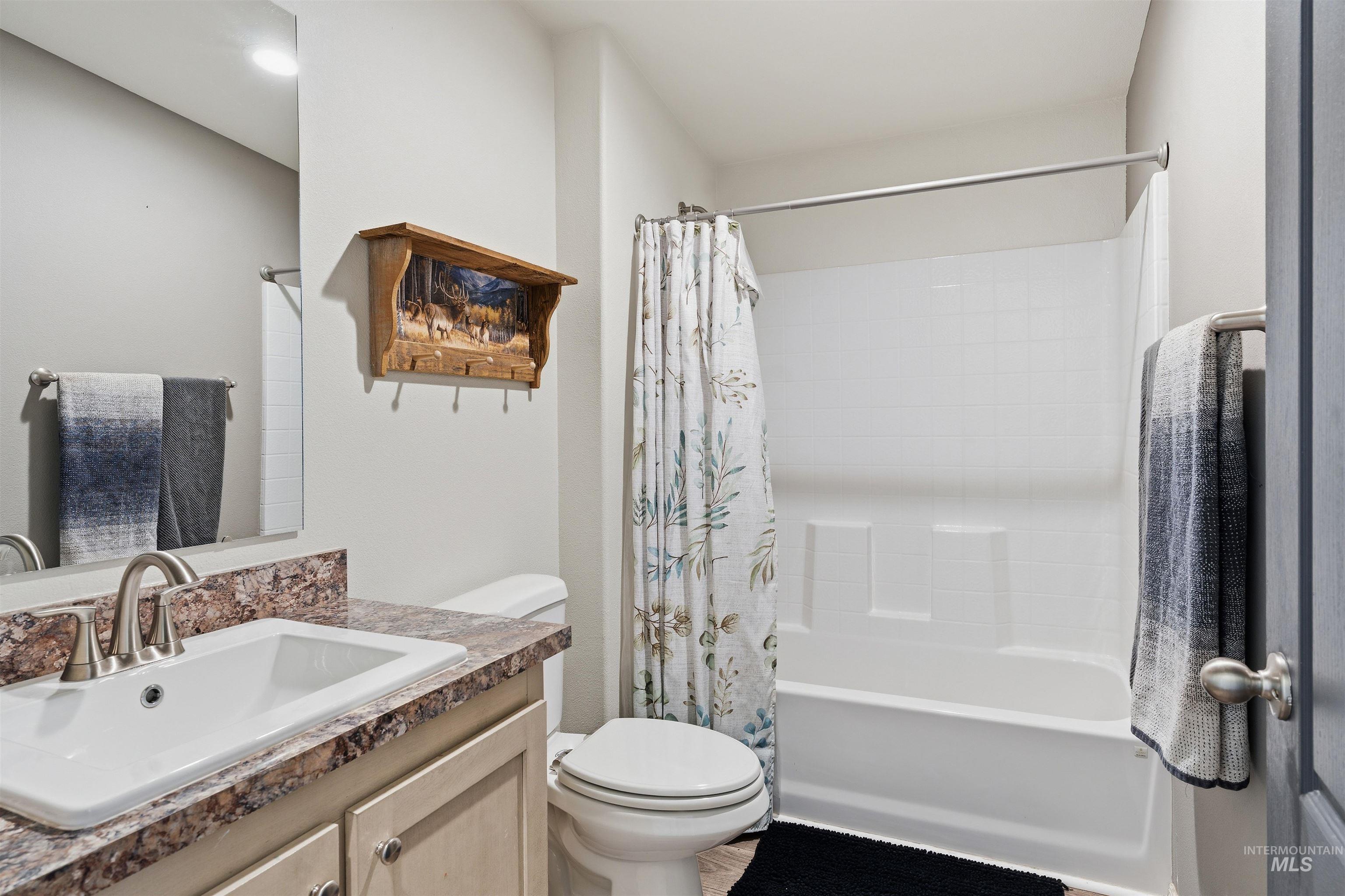 302 3rd Ave, Craigmont, Idaho 83523, 3 Bedrooms, 2 Bathrooms, Residential For Sale, Price $295,000, 98983850