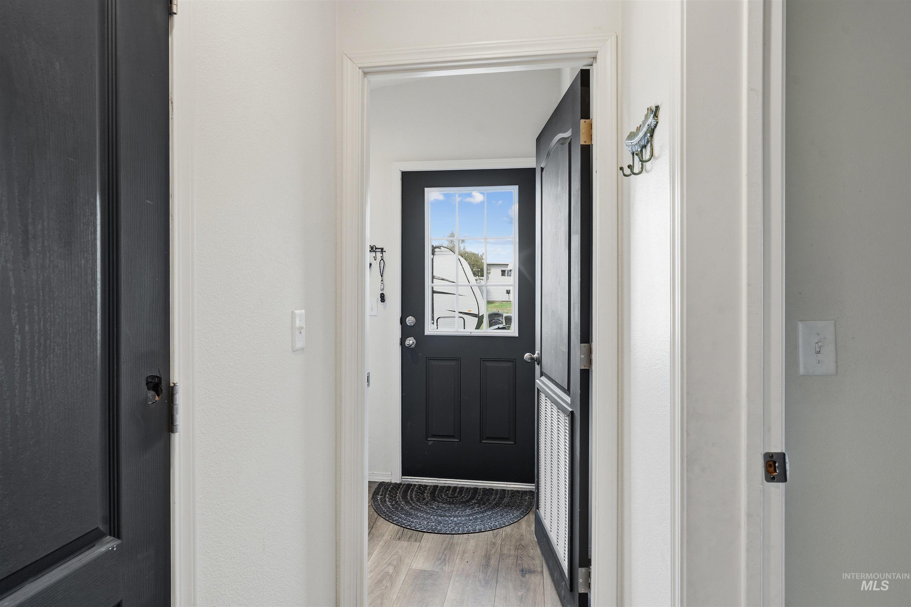 302 3rd Ave, Craigmont, Idaho 83523, 3 Bedrooms, 2 Bathrooms, Residential For Sale, Price $295,000, 98983850