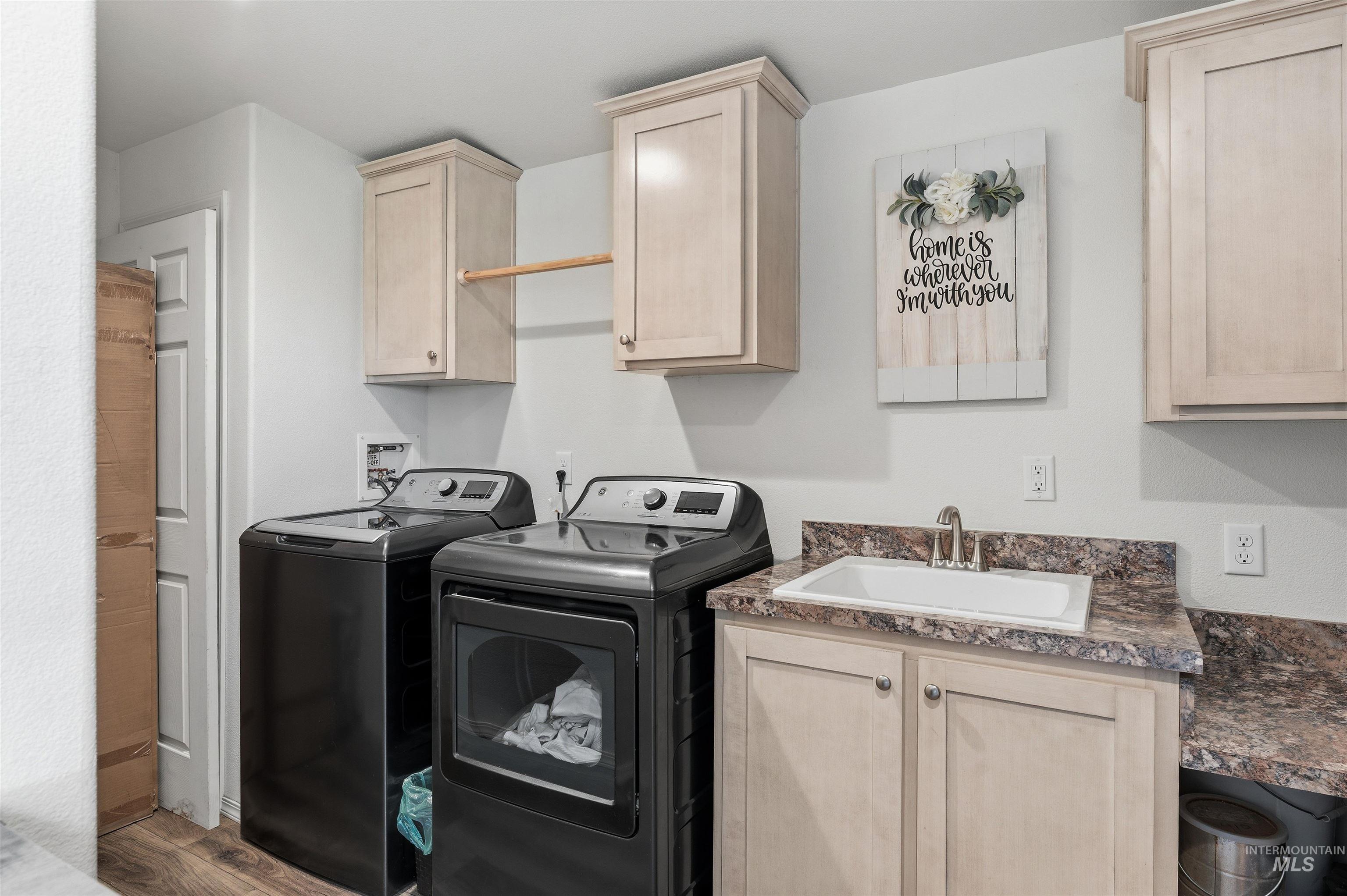 302 3rd Ave, Craigmont, Idaho 83523, 3 Bedrooms, 2 Bathrooms, Residential For Sale, Price $295,000, 98983850