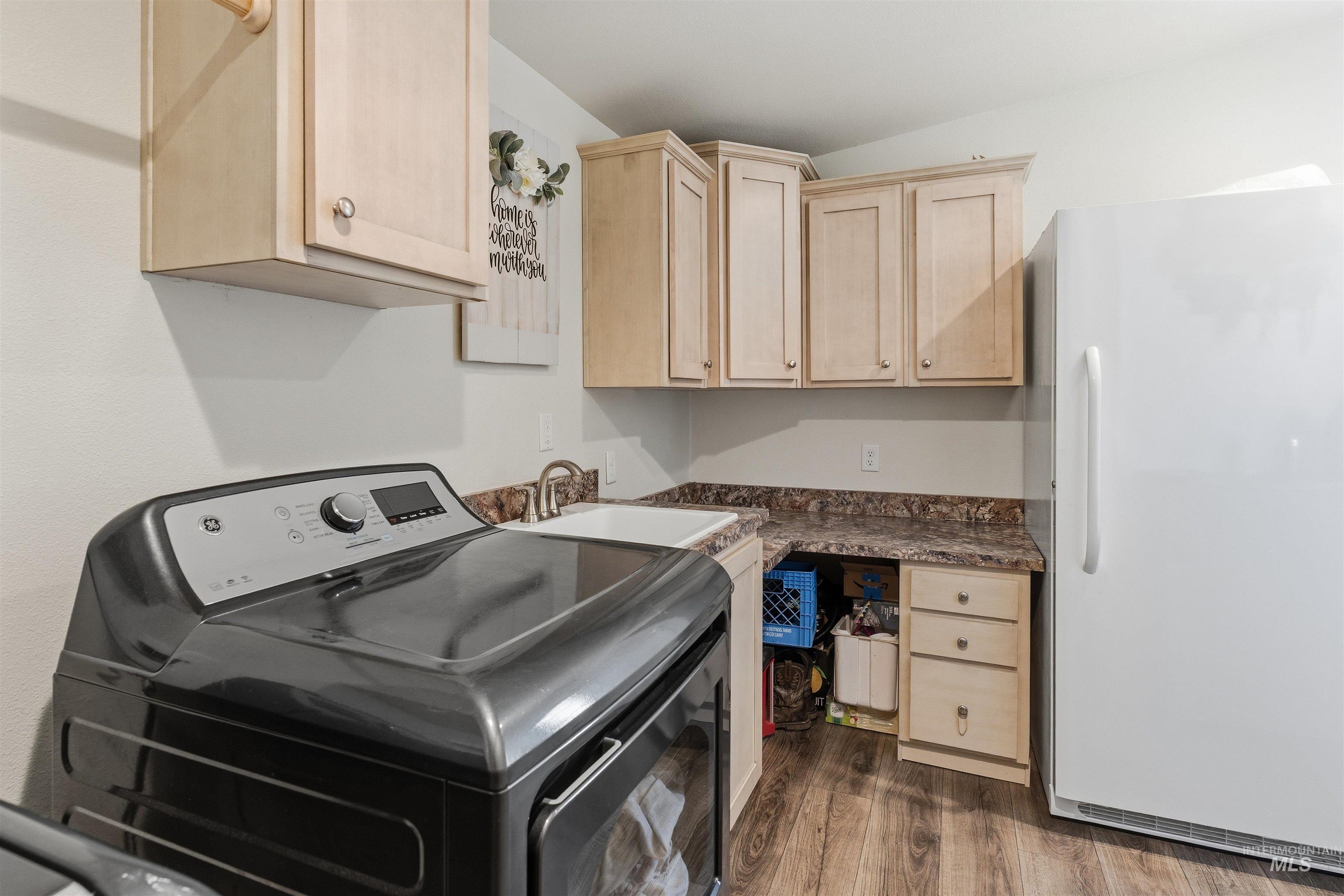 302 3rd Ave, Craigmont, Idaho 83523, 3 Bedrooms, 2 Bathrooms, Residential For Sale, Price $295,000, 98983850