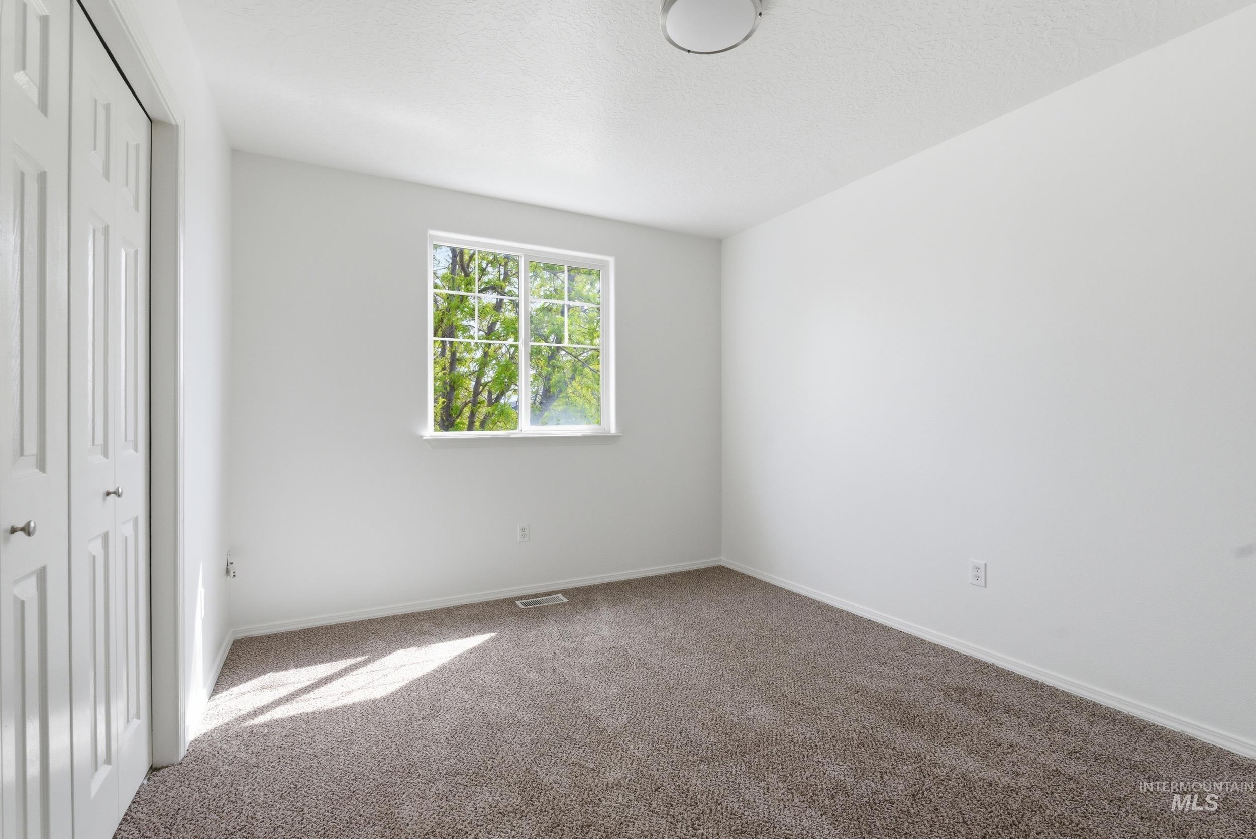 2200 W Lake Pointe Ct., Nampa, Idaho 83651, 4 Bedrooms, 3.5 Bathrooms, Residential For Sale, Price $429,900, 98983853