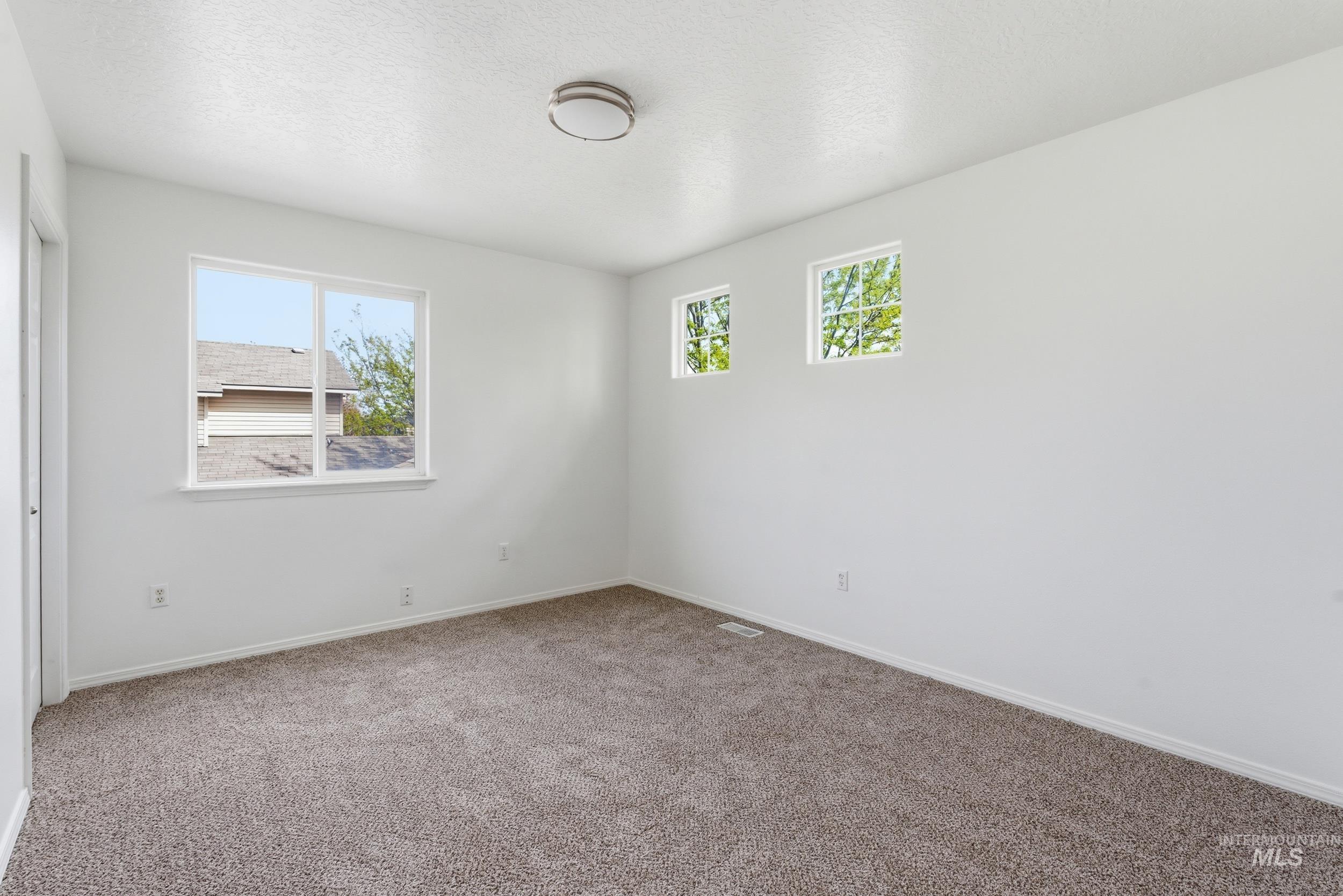 2200 W Lake Pointe Ct., Nampa, Idaho 83651, 4 Bedrooms, 3.5 Bathrooms, Residential For Sale, Price $429,900, 98983853