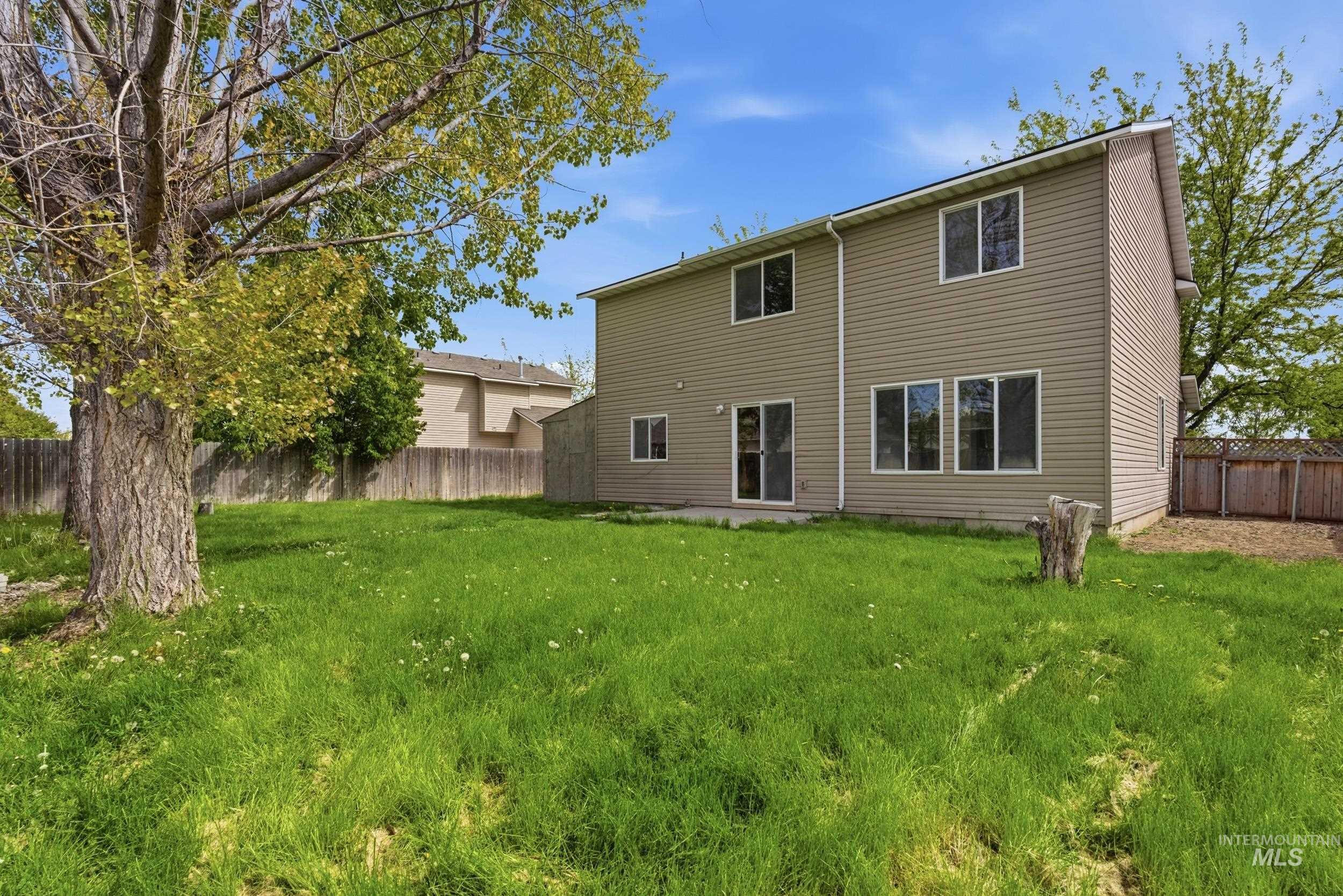 2200 W Lake Pointe Ct., Nampa, Idaho 83651, 4 Bedrooms, 3.5 Bathrooms, Residential For Sale, Price $429,900, 98983853