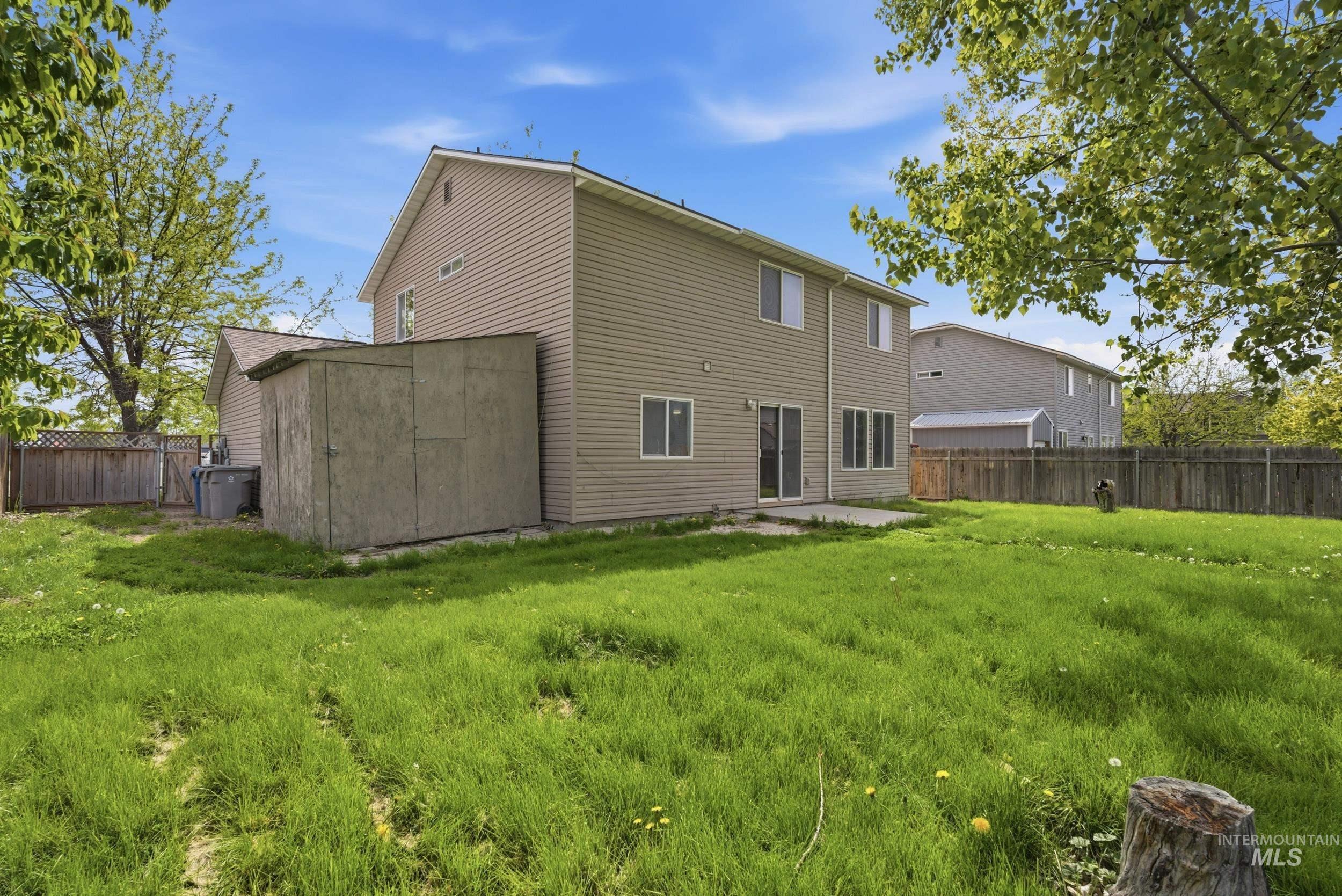 2200 W Lake Pointe Ct., Nampa, Idaho 83651, 4 Bedrooms, 3.5 Bathrooms, Residential For Sale, Price $429,900, 98983853