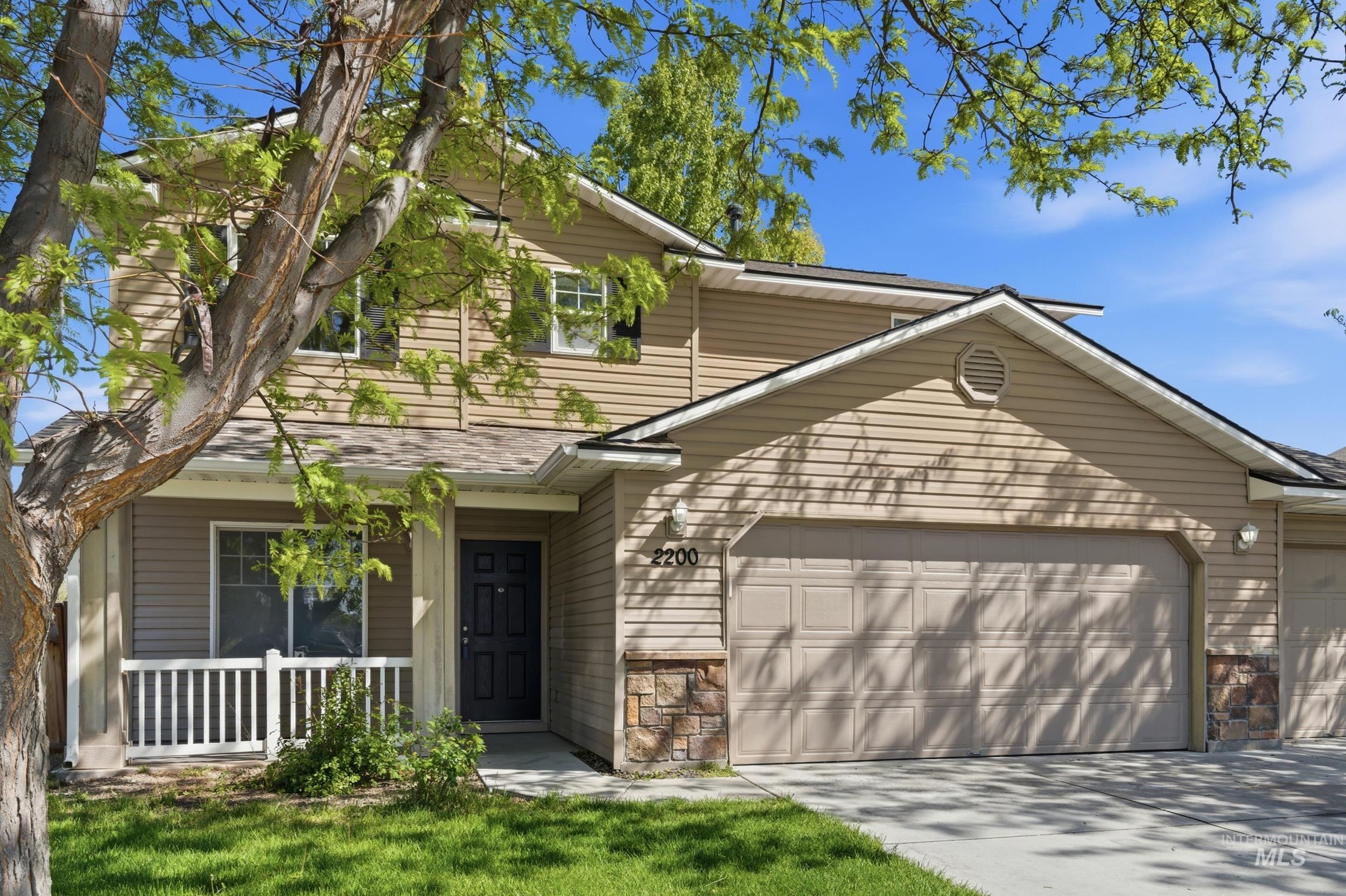 2200 W Lake Pointe Ct., Nampa, Idaho 83651, 4 Bedrooms, 3.5 Bathrooms, Residential For Sale, Price $429,900, 98983853