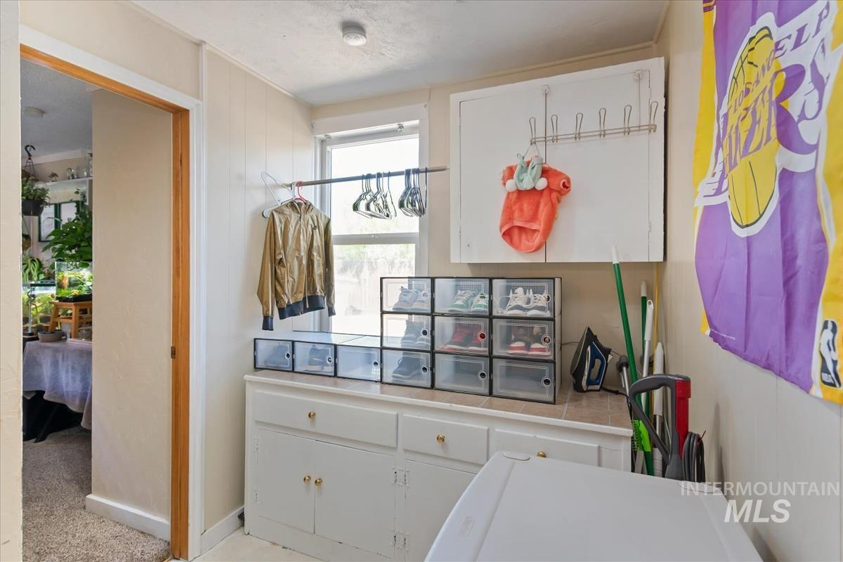 1320 S Holly, Nampa, Idaho 83686, 3 Bedrooms, 1.5 Bathrooms, Residential Income For Sale, Price $449,900,MLS 98983854