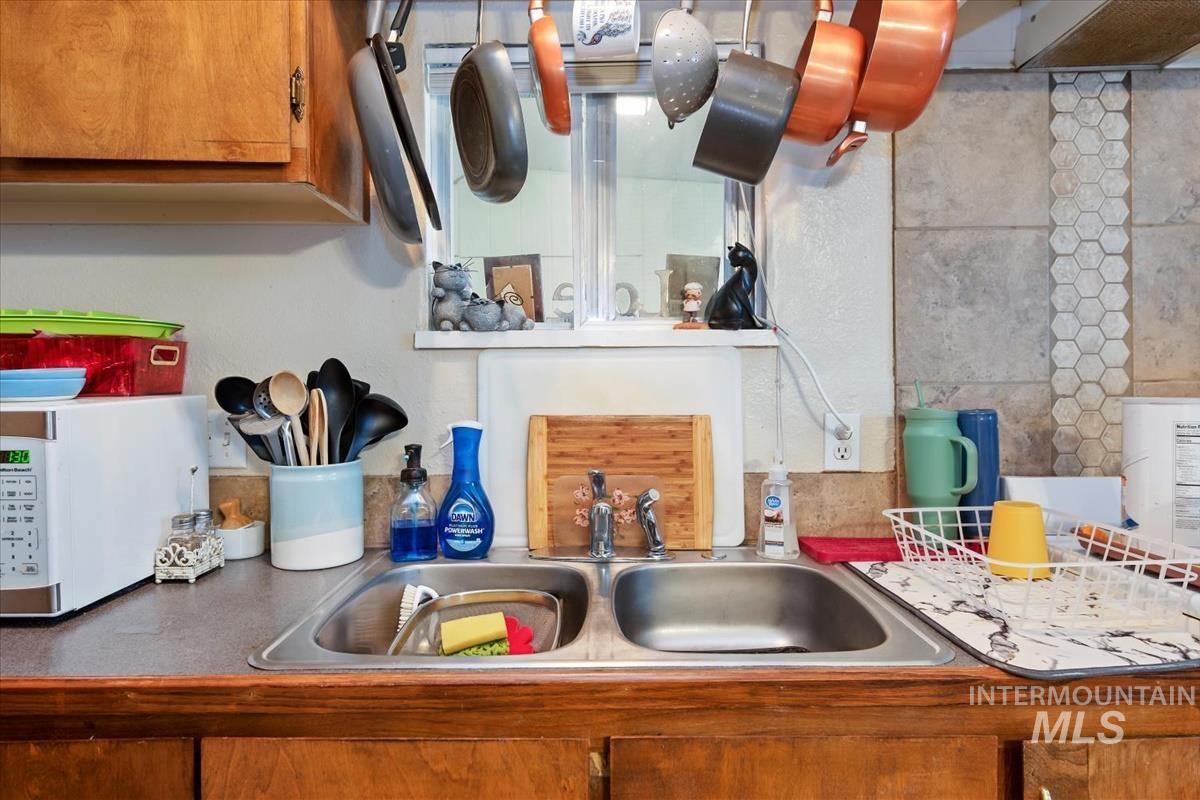 1320 S Holly, Nampa, Idaho 83686, 3 Bedrooms, 1.5 Bathrooms, Residential Income For Sale, Price $449,900,MLS 98983854