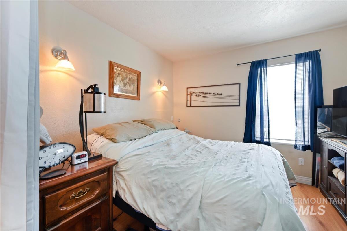 1320 S Holly, Nampa, Idaho 83686, 3 Bedrooms, 1.5 Bathrooms, Residential Income For Sale, Price $449,900,MLS 98983854