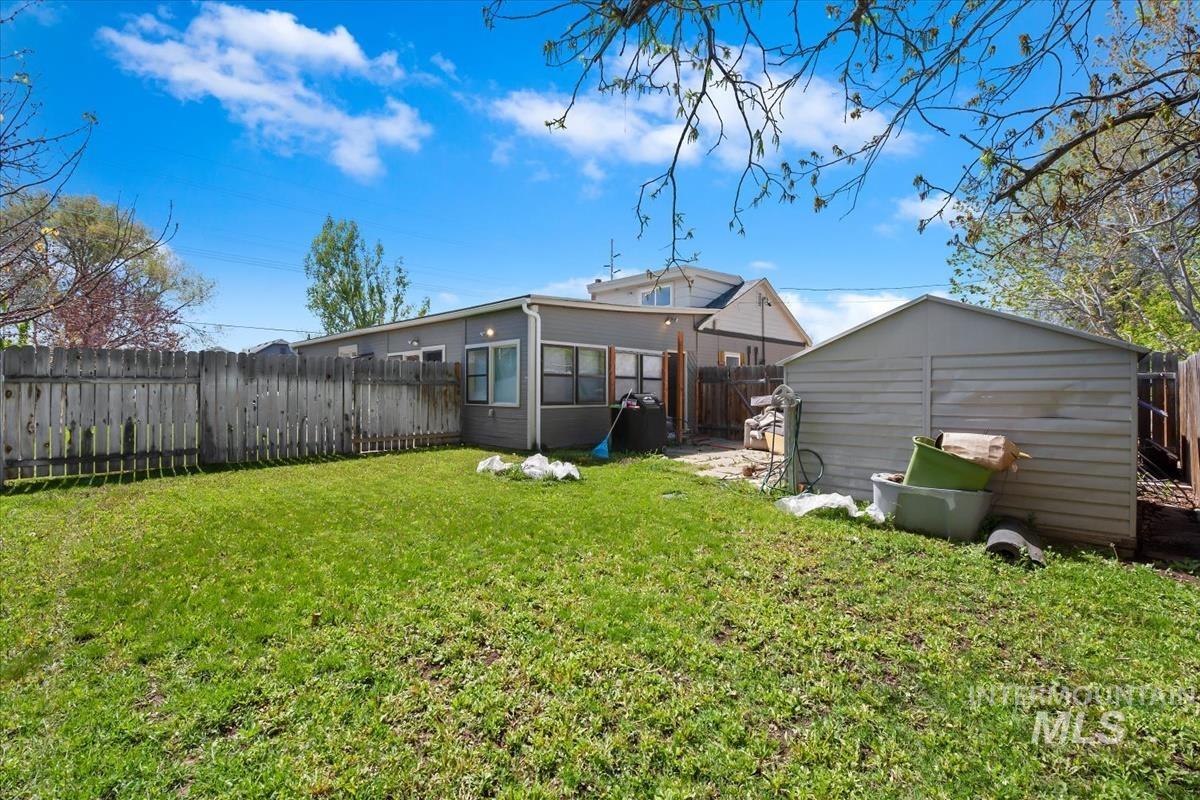 1320 S Holly, Nampa, Idaho 83686, 3 Bedrooms, 1.5 Bathrooms, Residential Income For Sale, Price $449,900,MLS 98983854