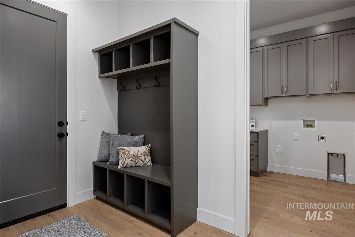 4244 N 2734 E, Twin Falls, Idaho 83301, 5 Bedrooms, 5 Bathrooms, Residential For Sale, Price $1,040,000, 98983855