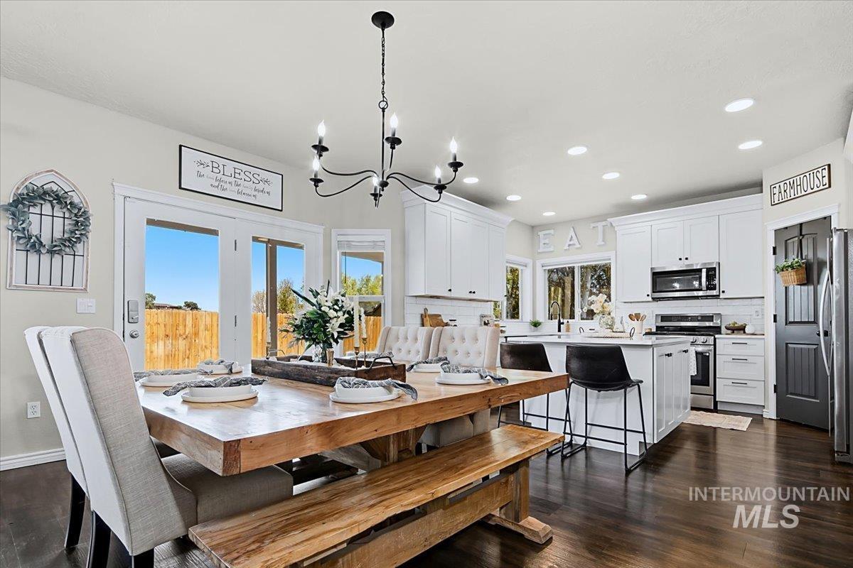 406 Triumph Drive, Middleton, Idaho 83644, 4 Bedrooms, 3.5 Bathrooms, Residential For Sale, Price $595,500,MLS 98983856