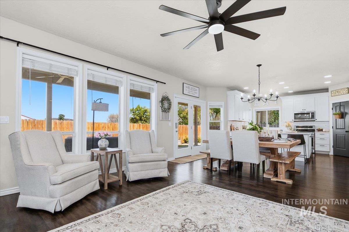 406 Triumph Drive, Middleton, Idaho 83644, 4 Bedrooms, 3.5 Bathrooms, Residential For Sale, Price $595,500,MLS 98983856