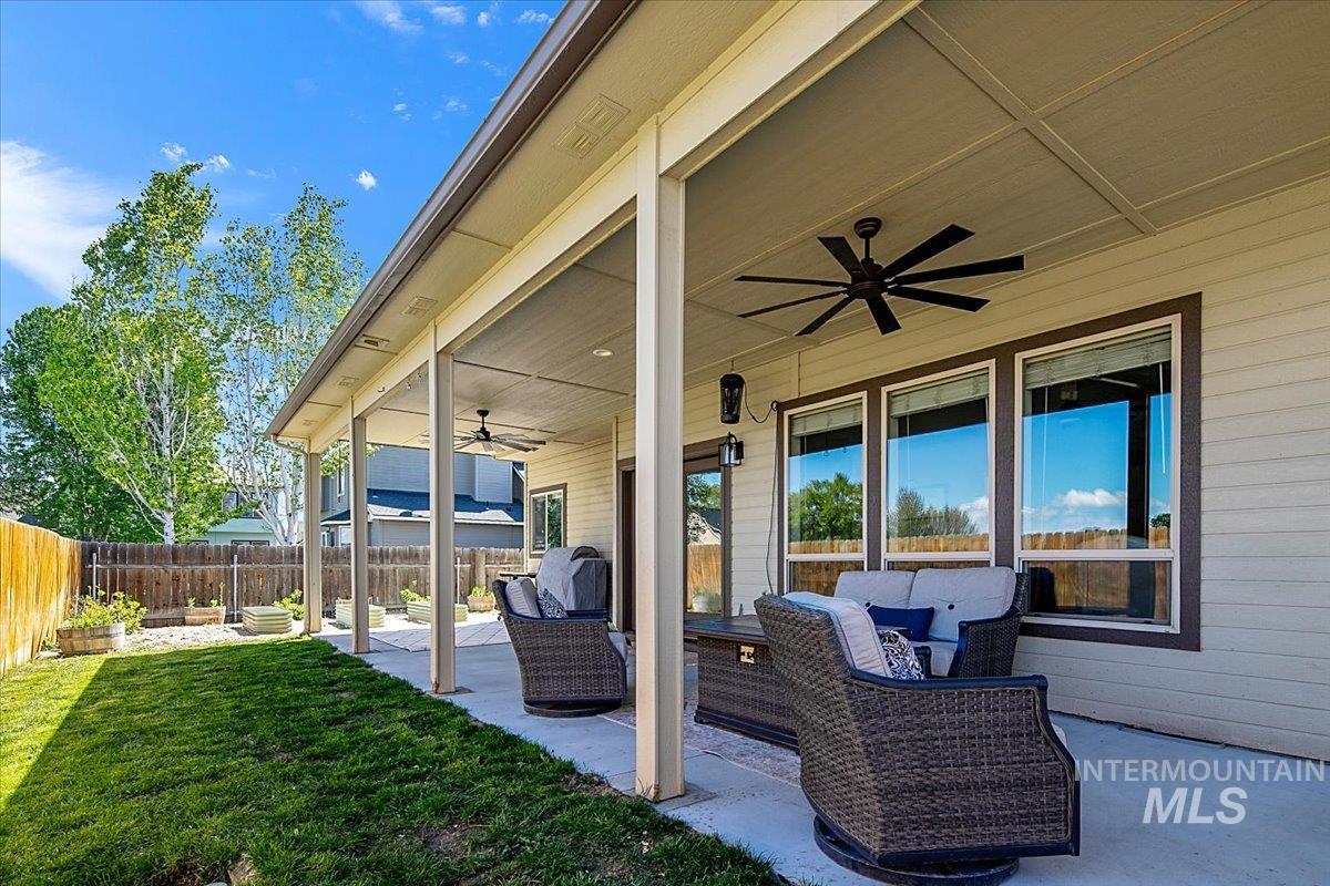 406 Triumph Drive, Middleton, Idaho 83644, 4 Bedrooms, 3.5 Bathrooms, Residential For Sale, Price $595,500,MLS 98983856