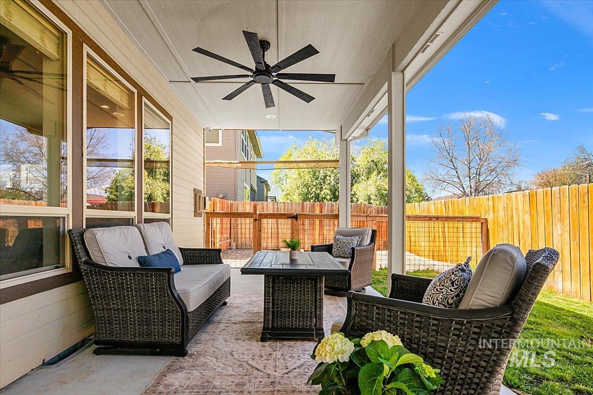 406 Triumph Drive, Middleton, Idaho 83644, 4 Bedrooms, 3.5 Bathrooms, Residential For Sale, Price $595,500,MLS 98983856