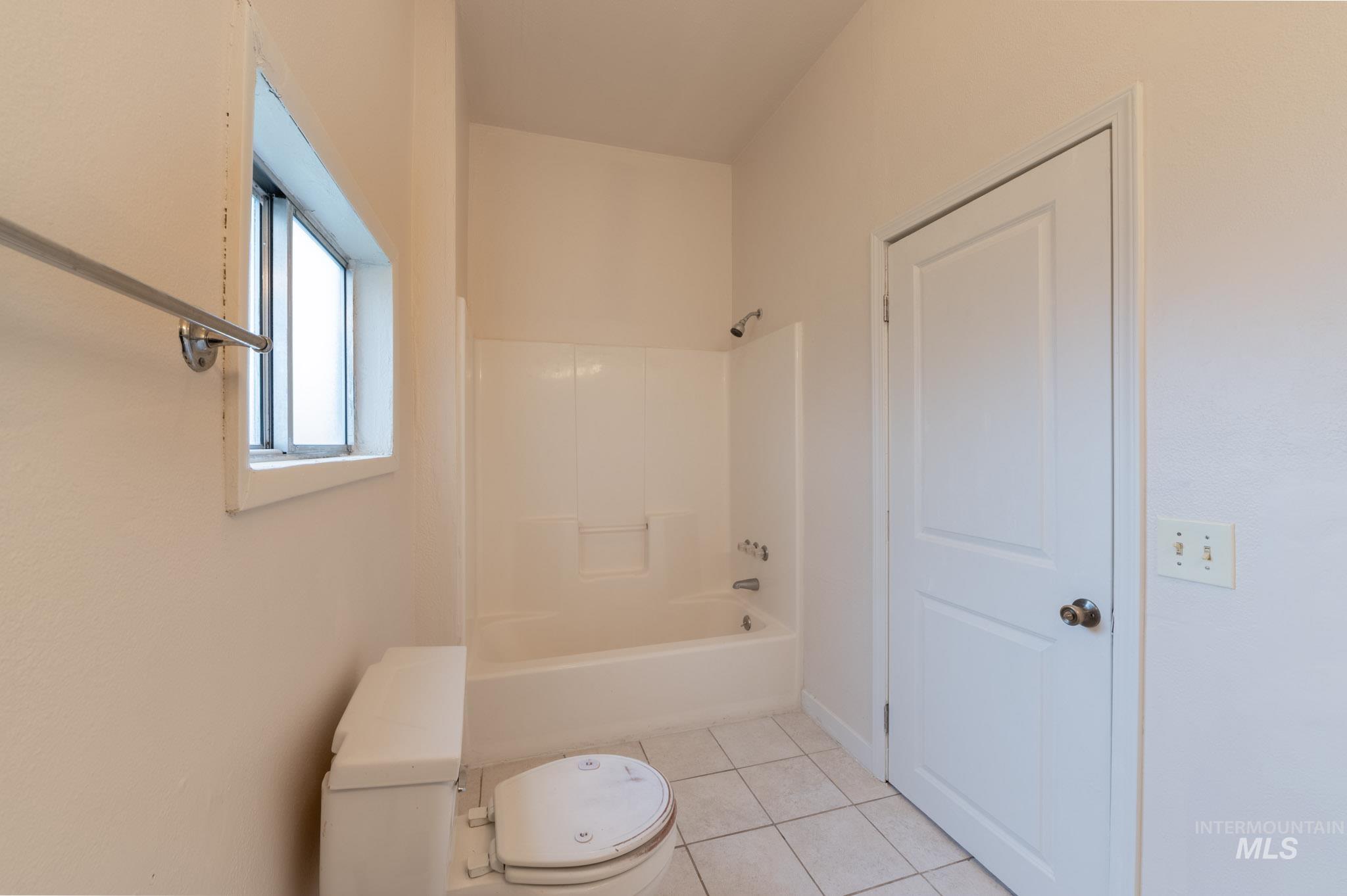 1410 S St, Heyburn, Idaho 83336, 3 Bedrooms, 1 Bathroom, Residential For Sale, Price $210,000, 98983857