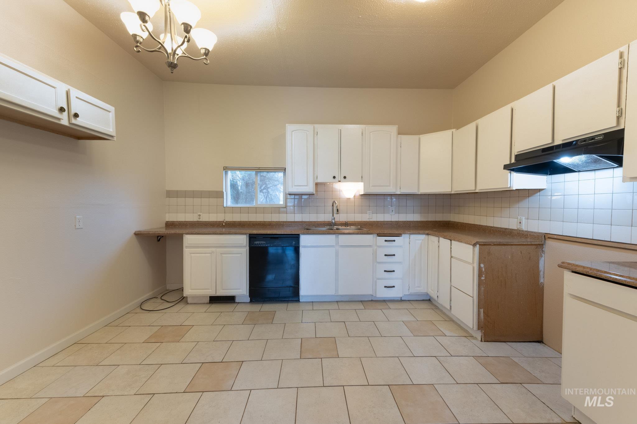 1410 S St, Heyburn, Idaho 83336, 3 Bedrooms, 1 Bathroom, Residential For Sale, Price $210,000, 98983857