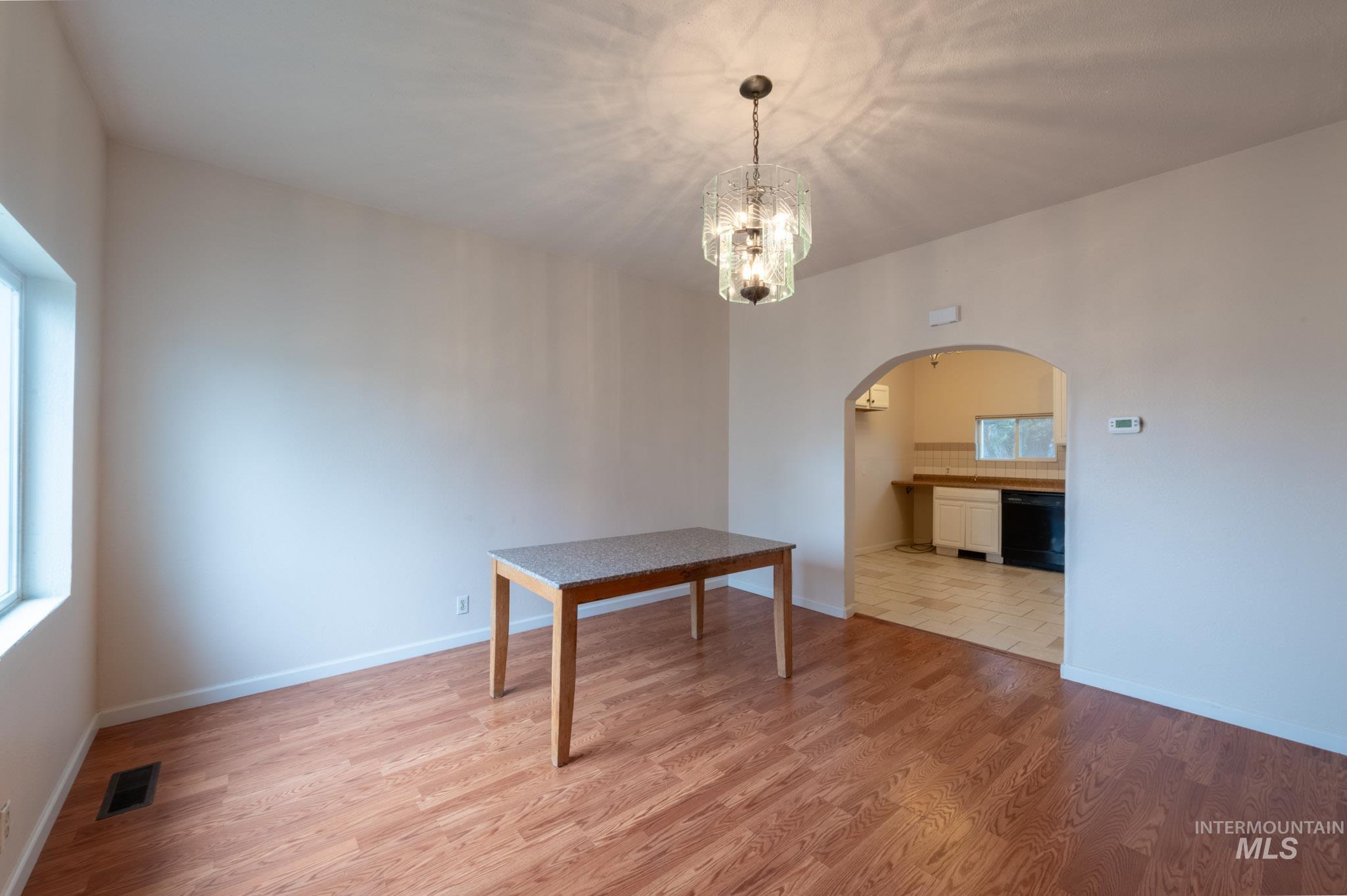 1410 S St, Heyburn, Idaho 83336, 3 Bedrooms, 1 Bathroom, Residential For Sale, Price $210,000, 98983857