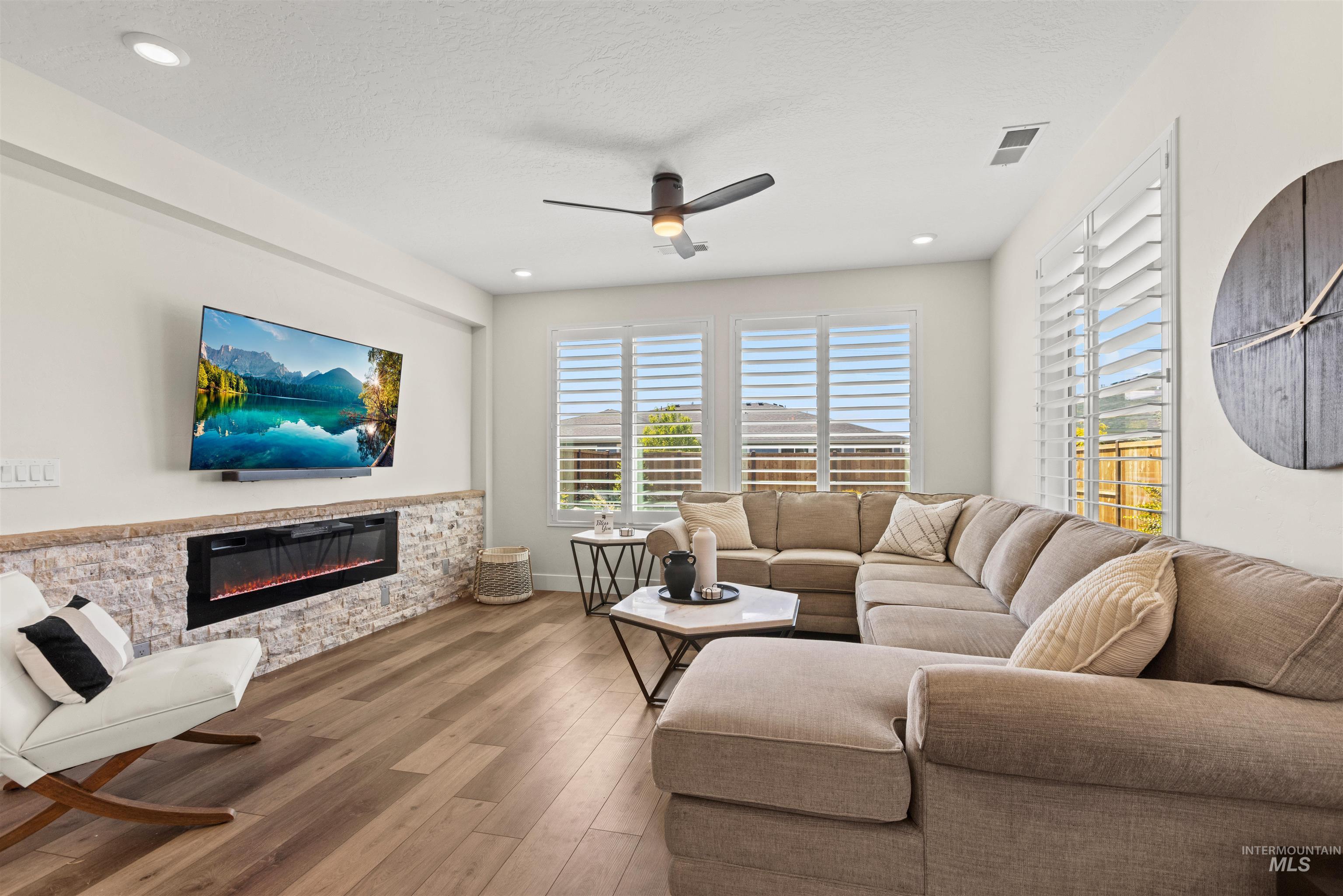 12059 S Integrity Ln, Kuna, Idaho 83634, 2 Bedrooms, 2 Bathrooms, Residential For Sale, Price $456,000, 98983859