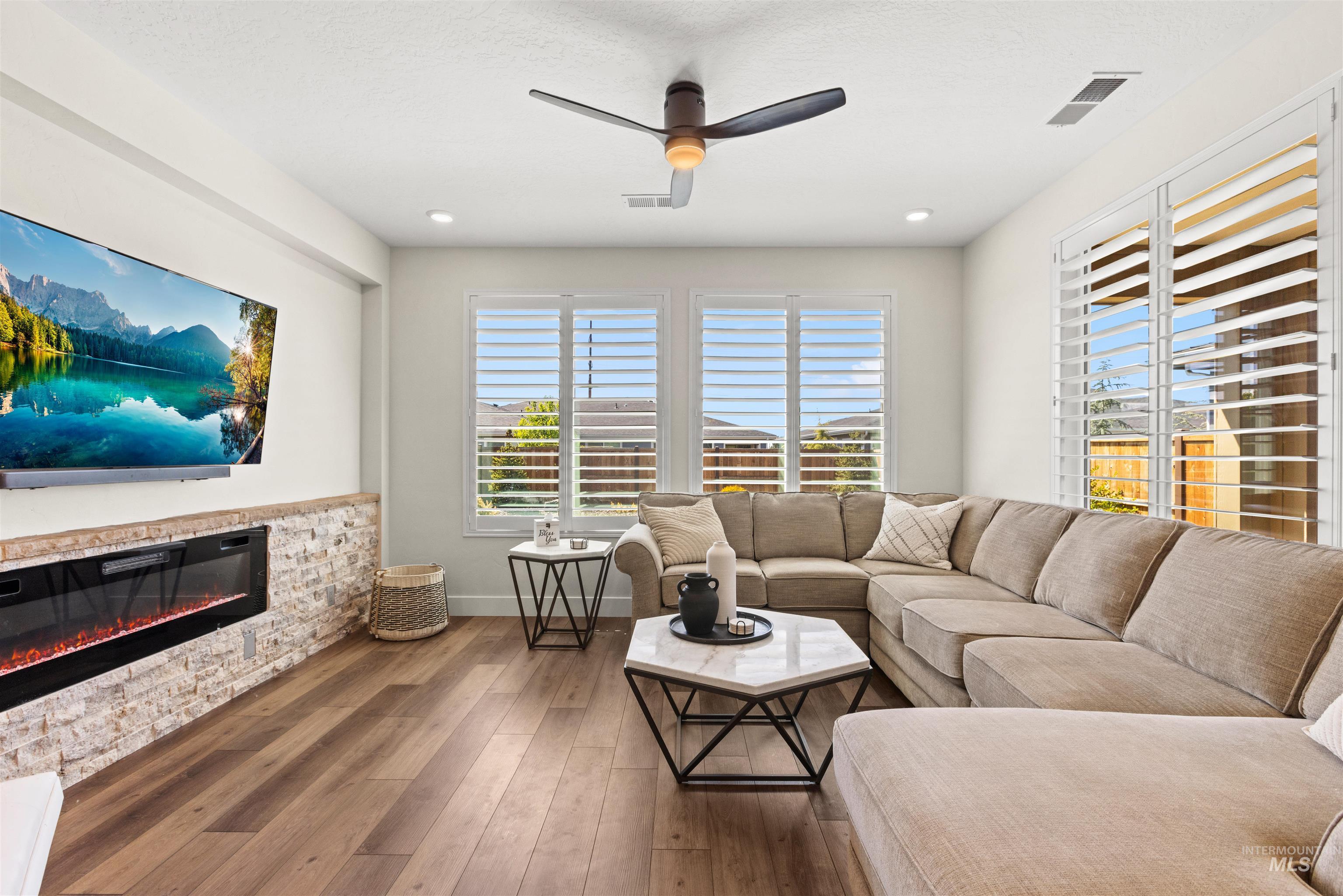 12059 S Integrity Ln, Kuna, Idaho 83634, 2 Bedrooms, 2 Bathrooms, Residential For Sale, Price $456,000, 98983859