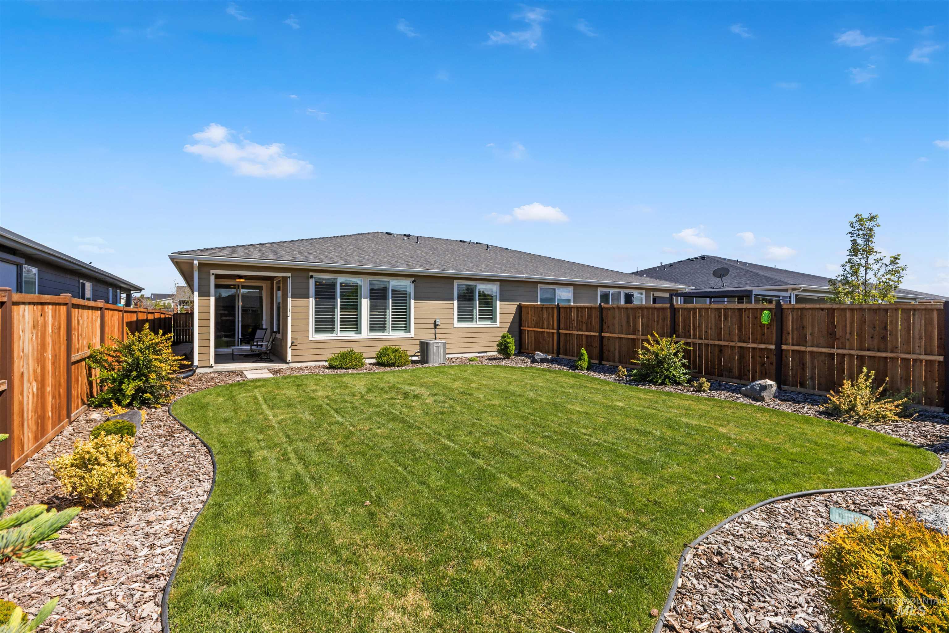 12059 S Integrity Ln, Kuna, Idaho 83634, 2 Bedrooms, 2 Bathrooms, Residential For Sale, Price $456,000, 98983859