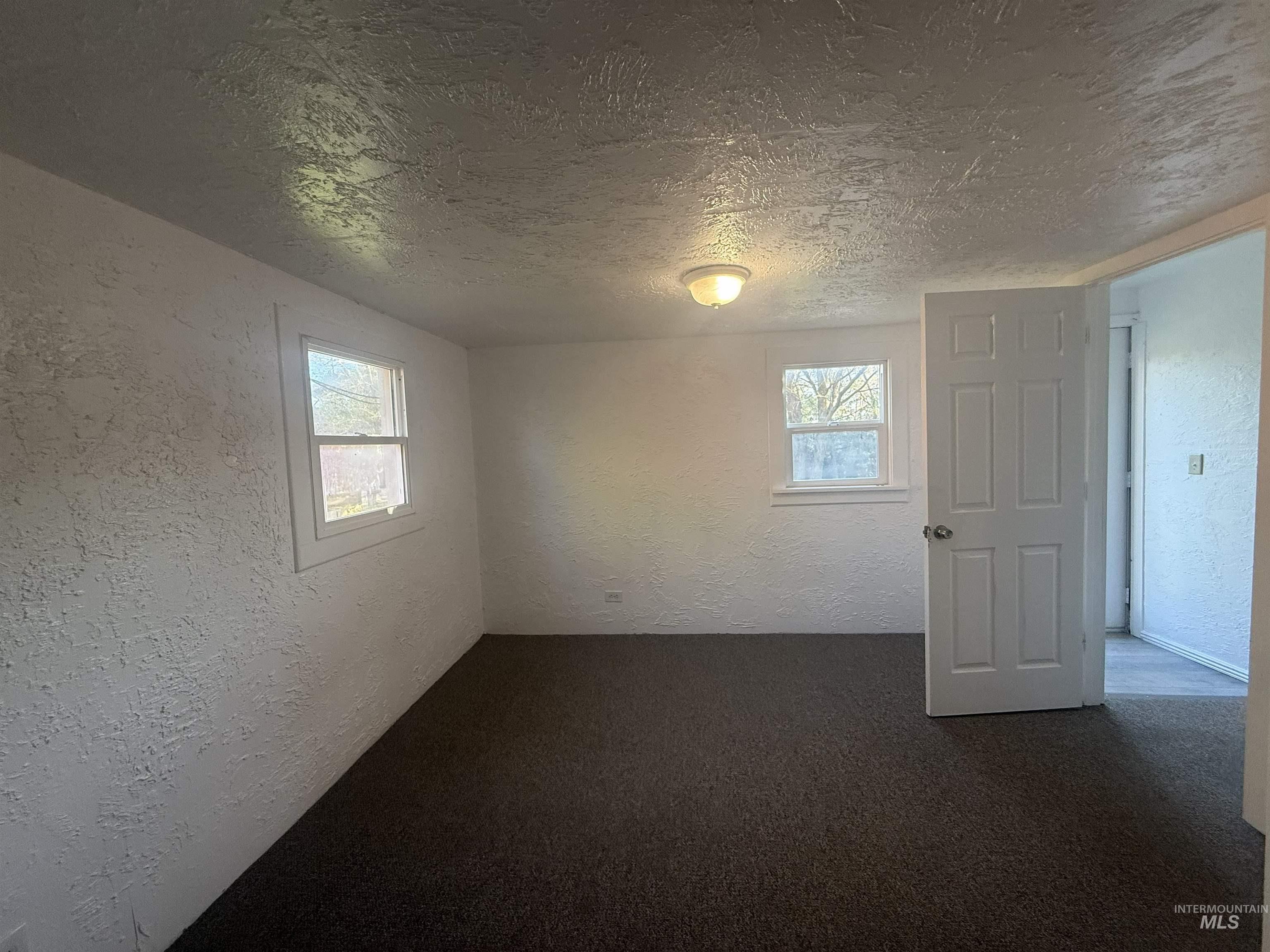 515 W C Street, Shoshone, Idaho 83352, 2 Bedrooms, 2 Bathrooms, Residential For Sale, Price $330,000, 98983860