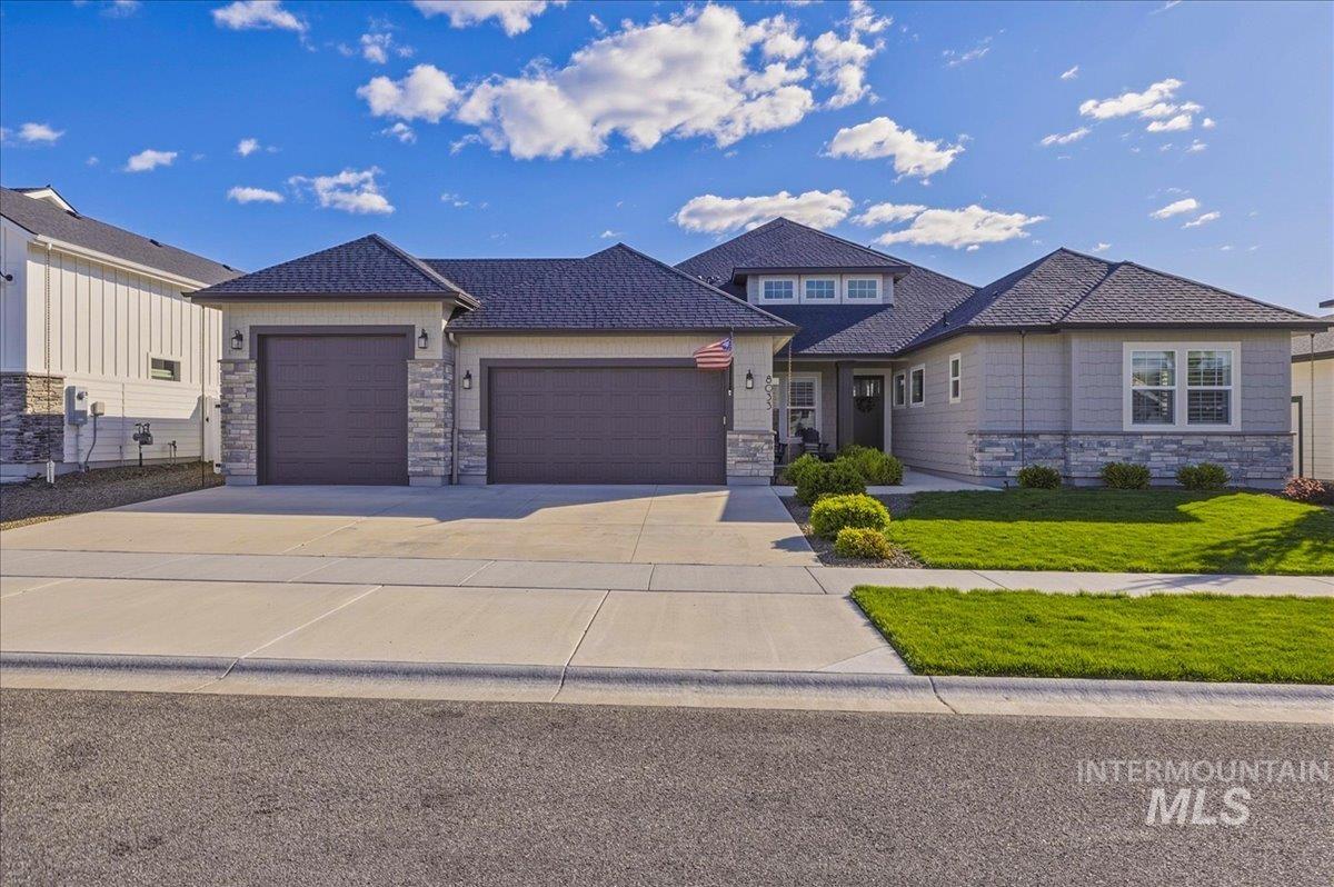 8033 W Sparks Lake Dr, Boise, Idaho 83714, 4 Bedrooms, 2.5 Bathrooms, Residential For Sale, Price $1,040,000,MLS 98983862