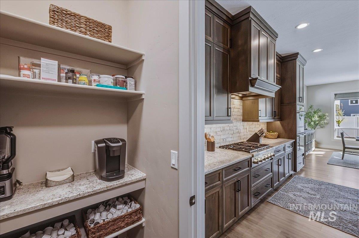 8033 W Sparks Lake Dr, Boise, Idaho 83714, 4 Bedrooms, 2.5 Bathrooms, Residential For Sale, Price $1,040,000,MLS 98983862