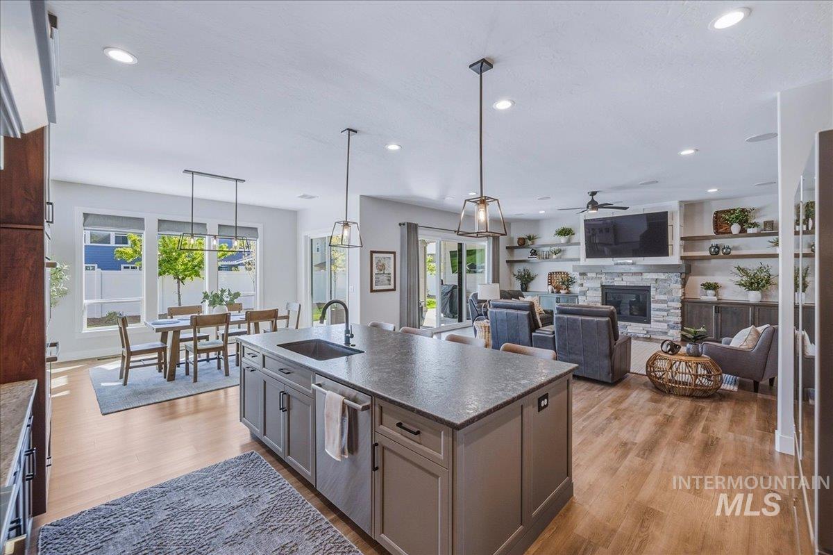 8033 W Sparks Lake Dr, Boise, Idaho 83714, 4 Bedrooms, 2.5 Bathrooms, Residential For Sale, Price $1,040,000,MLS 98983862