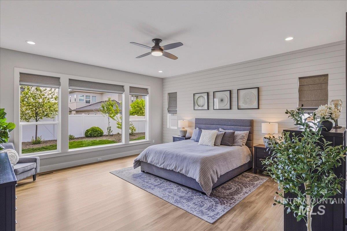 8033 W Sparks Lake Dr, Boise, Idaho 83714, 4 Bedrooms, 2.5 Bathrooms, Residential For Sale, Price $1,040,000,MLS 98983862