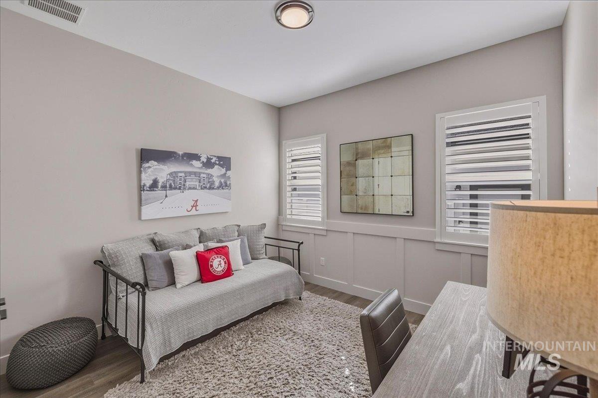 8033 W Sparks Lake Dr, Boise, Idaho 83714, 4 Bedrooms, 2.5 Bathrooms, Residential For Sale, Price $1,040,000,MLS 98983862