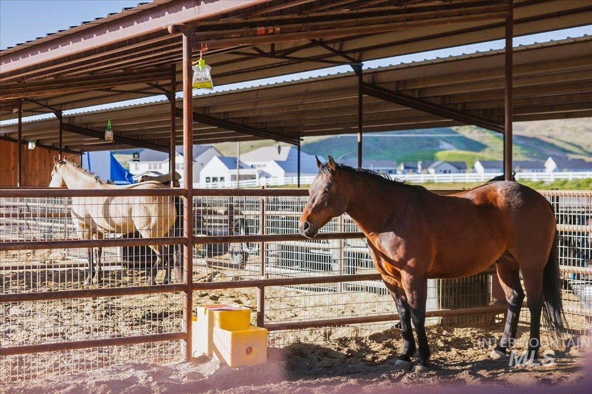 8033 W Sparks Lake Dr, Boise, Idaho 83714, 4 Bedrooms, 2.5 Bathrooms, Residential For Sale, Price $1,040,000,MLS 98983862