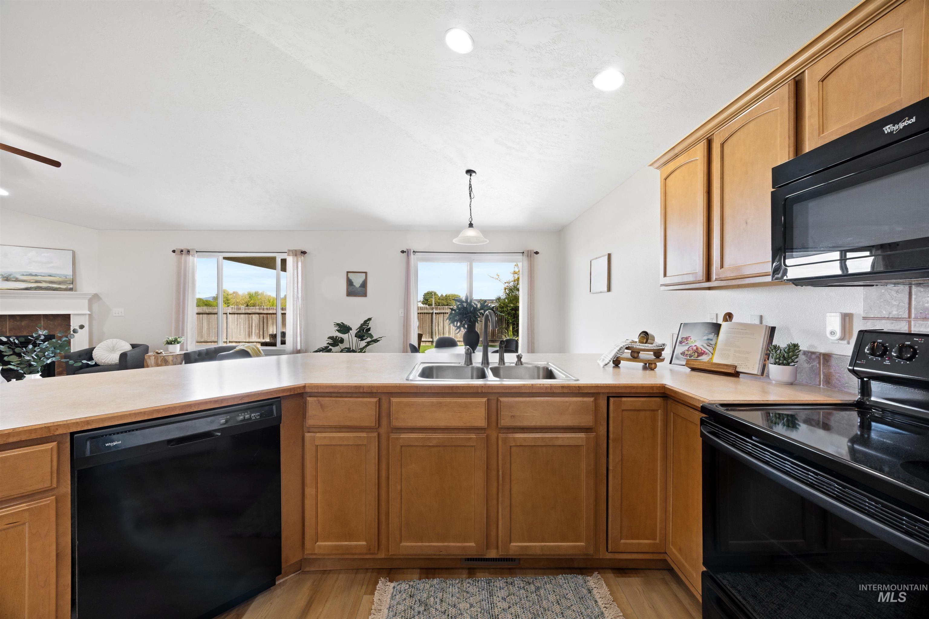 16899 N Darmady Loop, Nampa, Idaho 83586, 3 Bedrooms, 2 Bathrooms, Residential For Sale, Price $375,000, 98983863