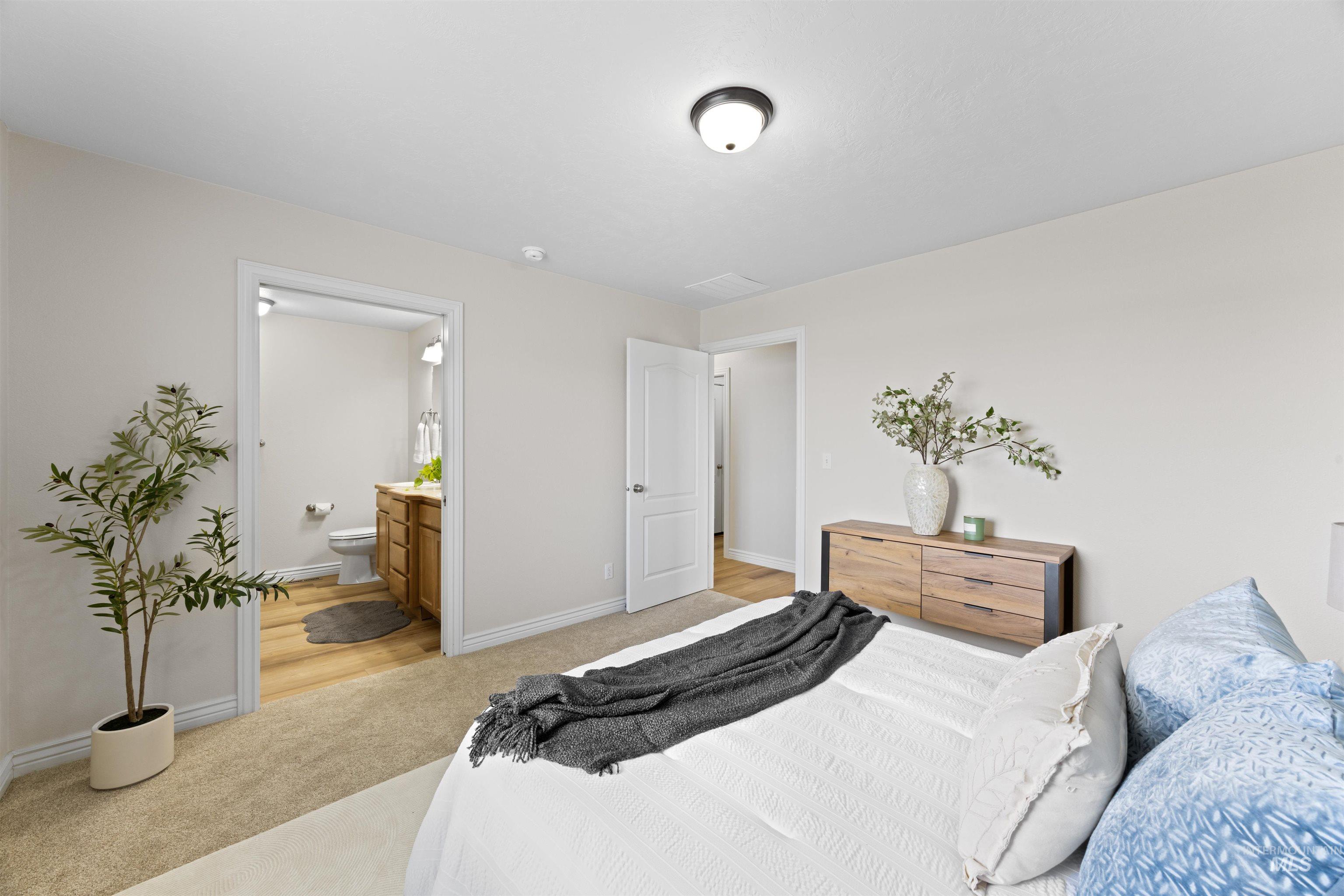 16899 N Darmady Loop, Nampa, Idaho 83586, 3 Bedrooms, 2 Bathrooms, Residential For Sale, Price $375,000, 98983863