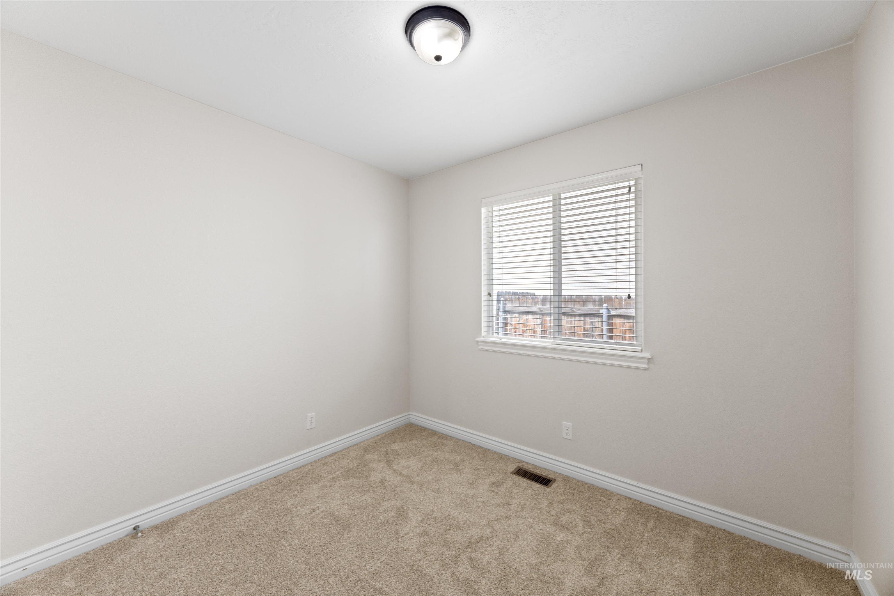 16899 N Darmady Loop, Nampa, Idaho 83586, 3 Bedrooms, 2 Bathrooms, Residential For Sale, Price $375,000, 98983863