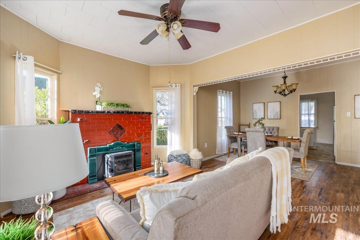 735 N 6th St, Payette, Idaho 83661, 2 Bedrooms, 1 Bathroom, Residential For Sale, Price $215,000, 98983865