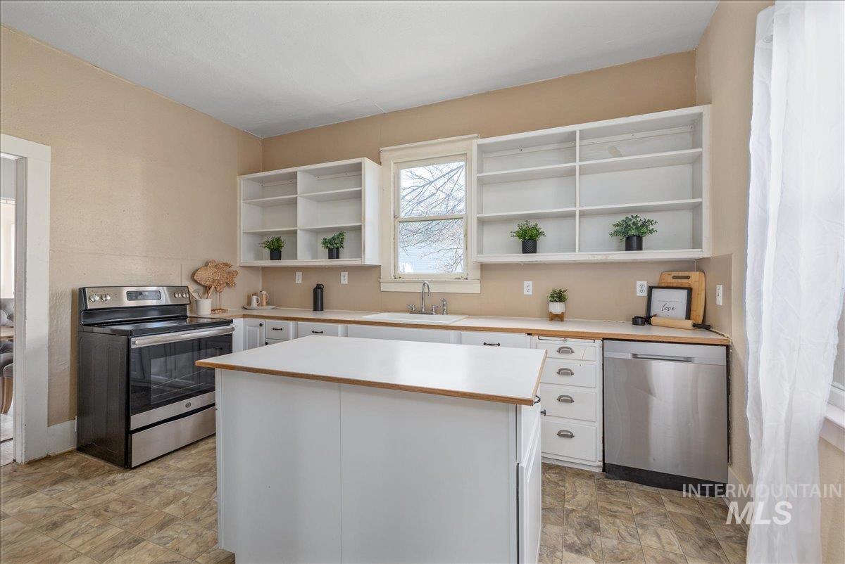 735 N 6th St, Payette, Idaho 83661, 2 Bedrooms, 1 Bathroom, Residential For Sale, Price $215,000, 98983865