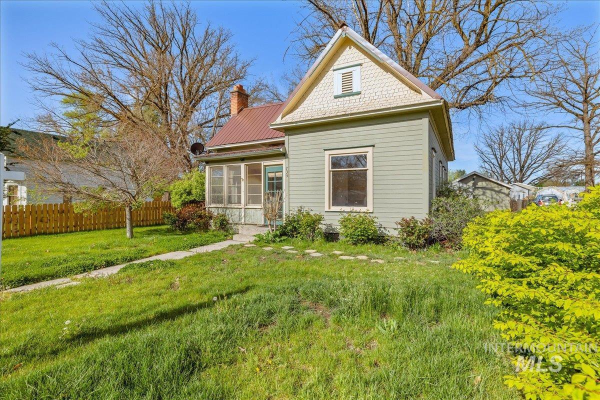 735 N 6th St, Payette, Idaho 83661, 2 Bedrooms, 1 Bathroom, Residential For Sale, Price $215,000, 98983865