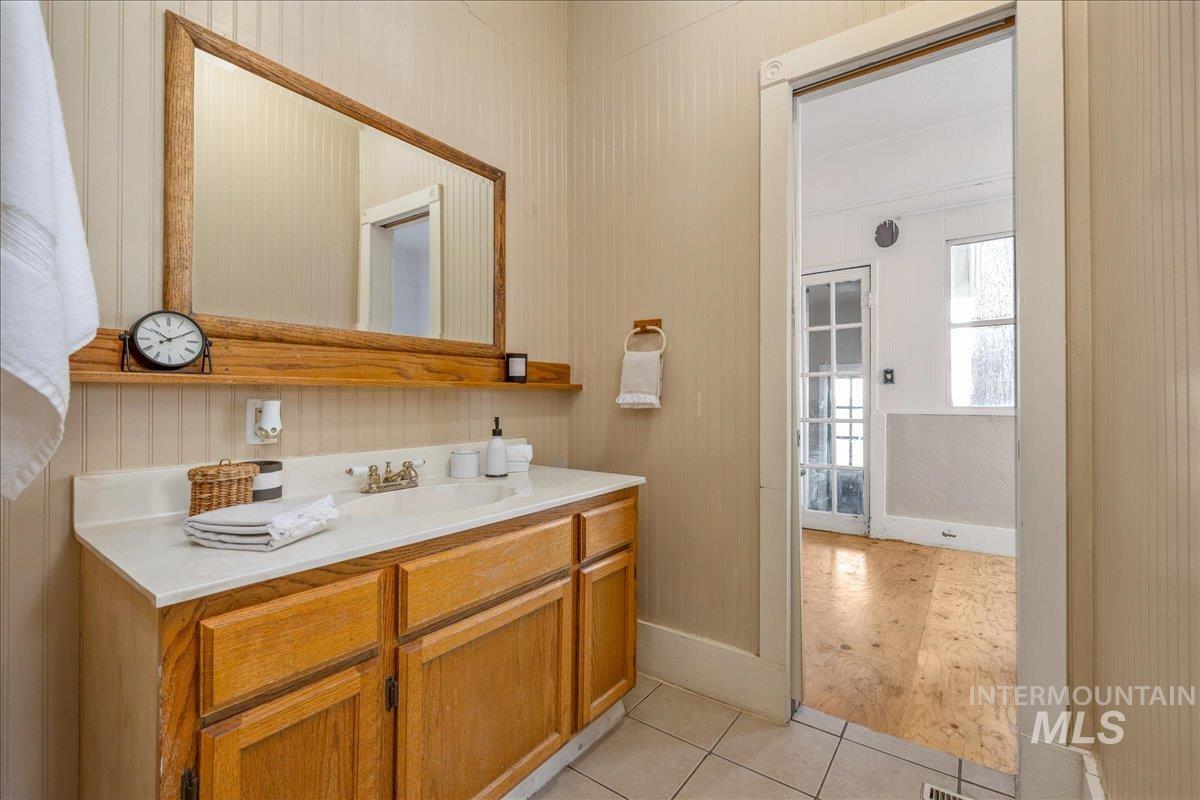 735 N 6th St, Payette, Idaho 83661, 2 Bedrooms, 1 Bathroom, Residential For Sale, Price $215,000, 98983865