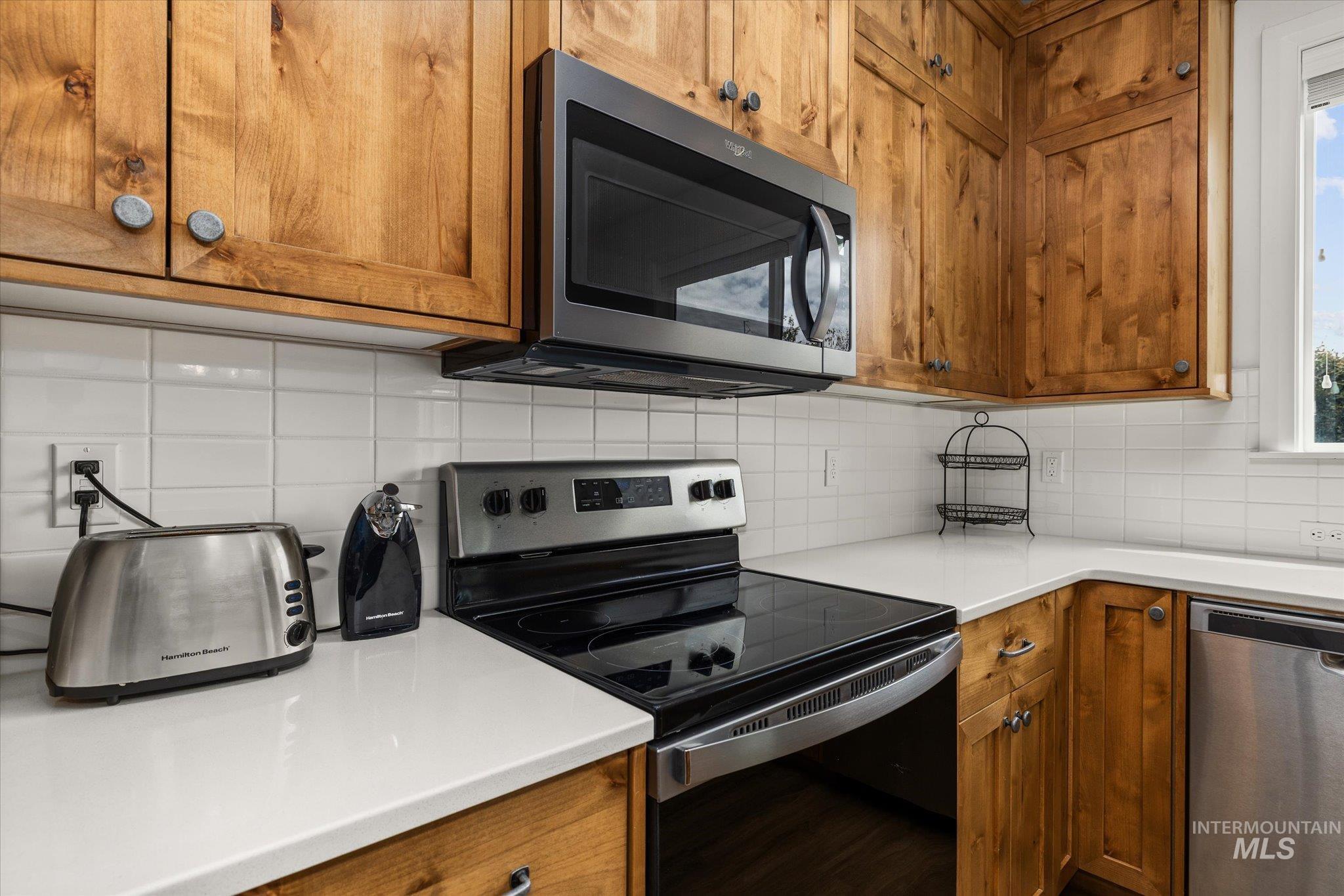 4888 N Predo Ave, Meridian, Idaho 83646, 3 Bedrooms, 2.5 Bathrooms, Residential For Sale, Price $599,900, 98983867