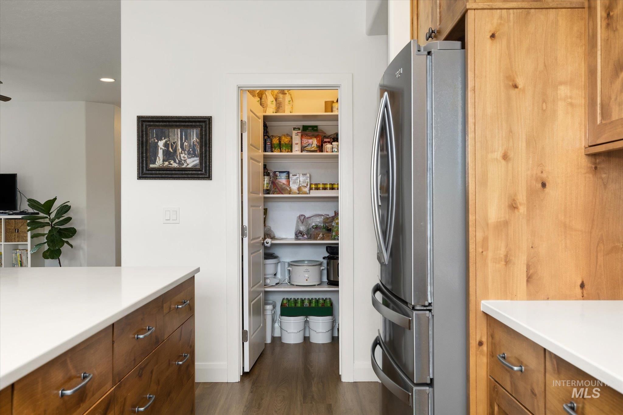 4888 N Predo Ave, Meridian, Idaho 83646, 3 Bedrooms, 2.5 Bathrooms, Residential For Sale, Price $599,900, 98983867