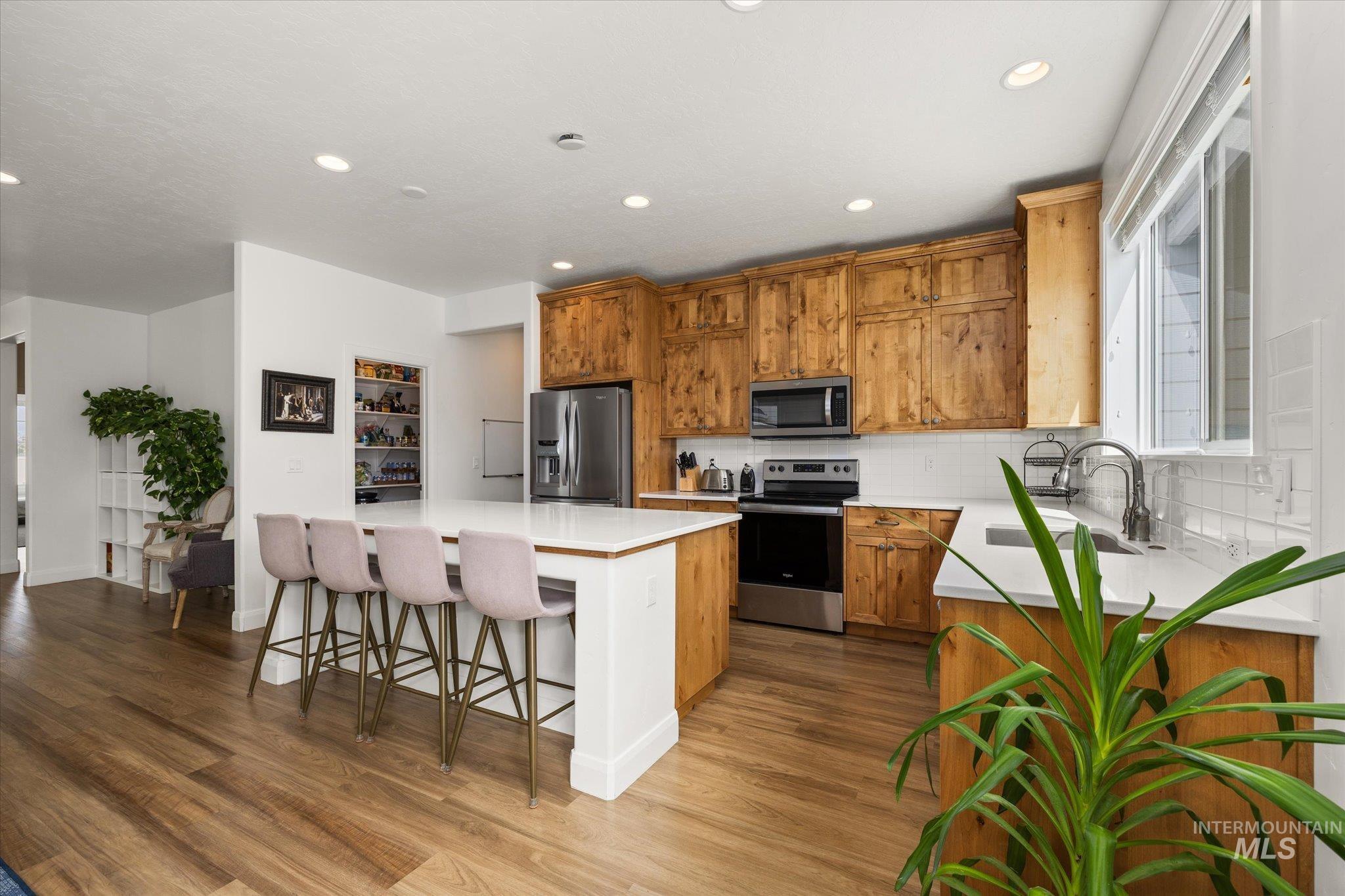 4888 N Predo Ave, Meridian, Idaho 83646, 3 Bedrooms, 2.5 Bathrooms, Residential For Sale, Price $599,900, 98983867