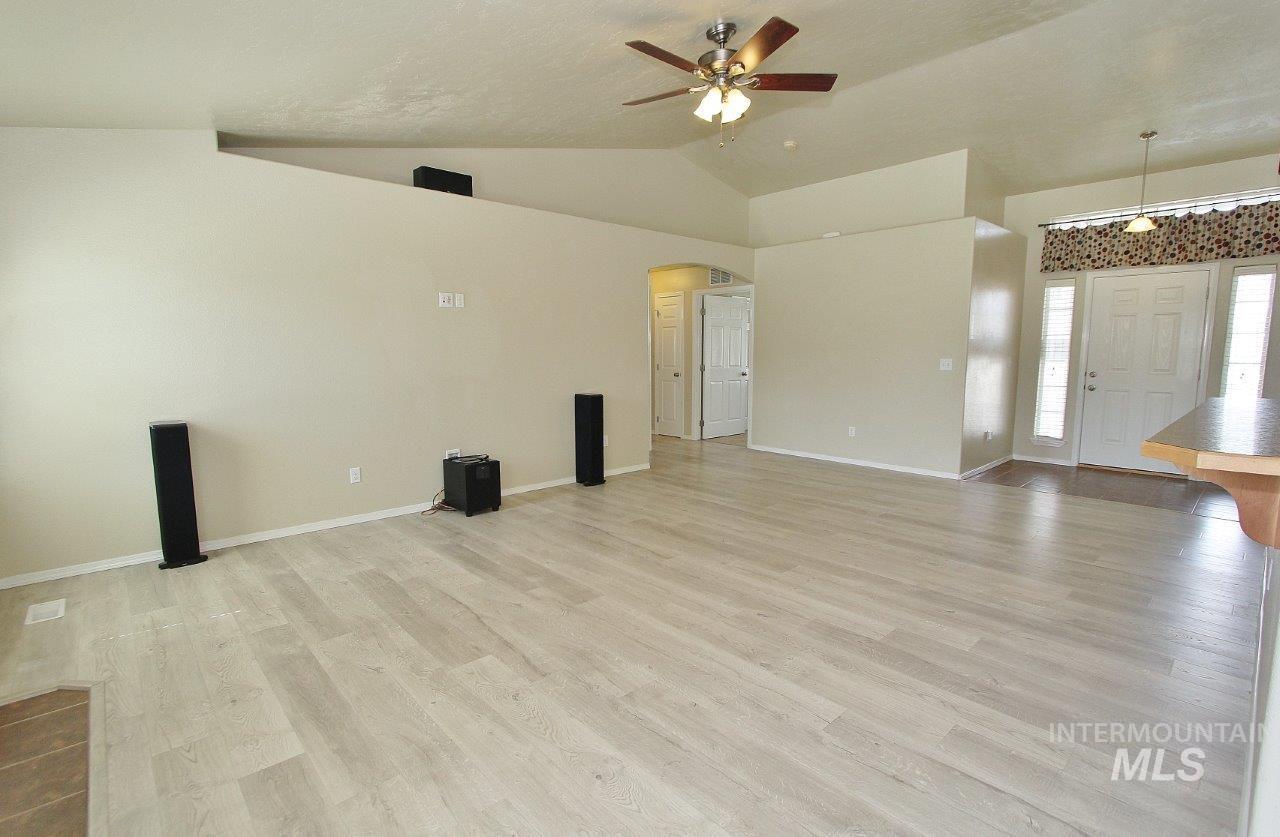 9138 S Red Delicious, Kuna, Idaho 83634, 4 Bedrooms, 3 Bathrooms, Residential For Sale, Price $509,000, 98983868