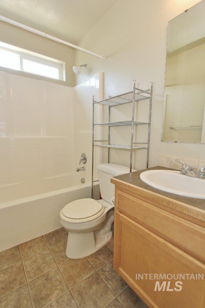 9138 S Red Delicious, Kuna, Idaho 83634, 4 Bedrooms, 3 Bathrooms, Residential For Sale, Price $509,000, 98983868