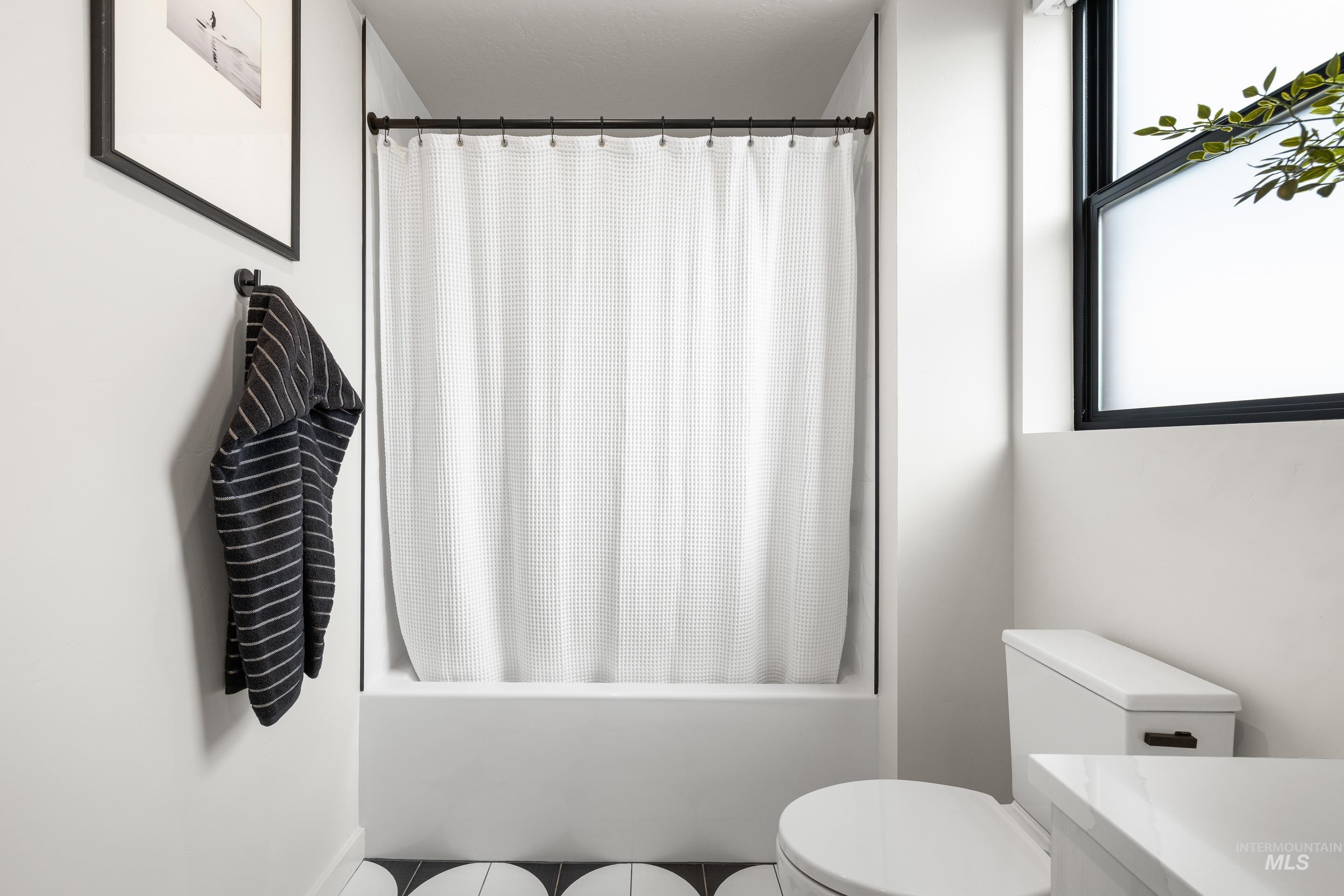 4250 E Haystack St, Boise, Idaho 83716, 3 Bedrooms, 2 Bathrooms, Residential For Sale, Price $529,900, 98983869